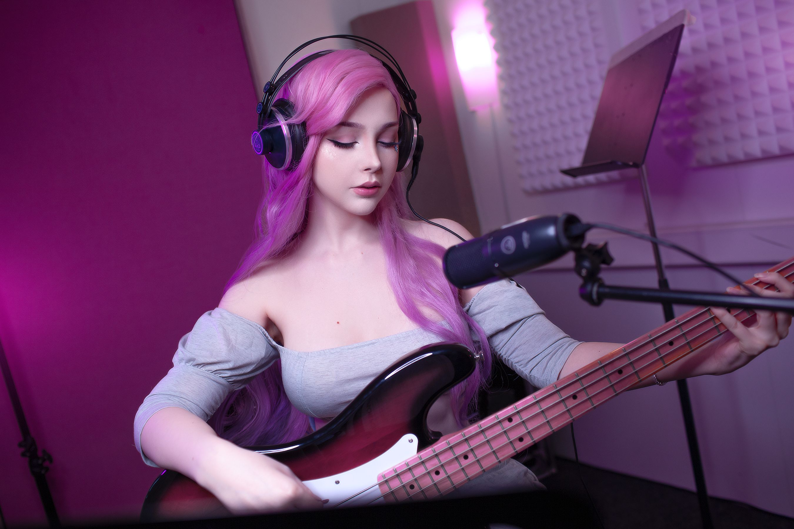 国外美女SayaTheFox – KDA [10P] - 秀人网免费无水印在线套图写真