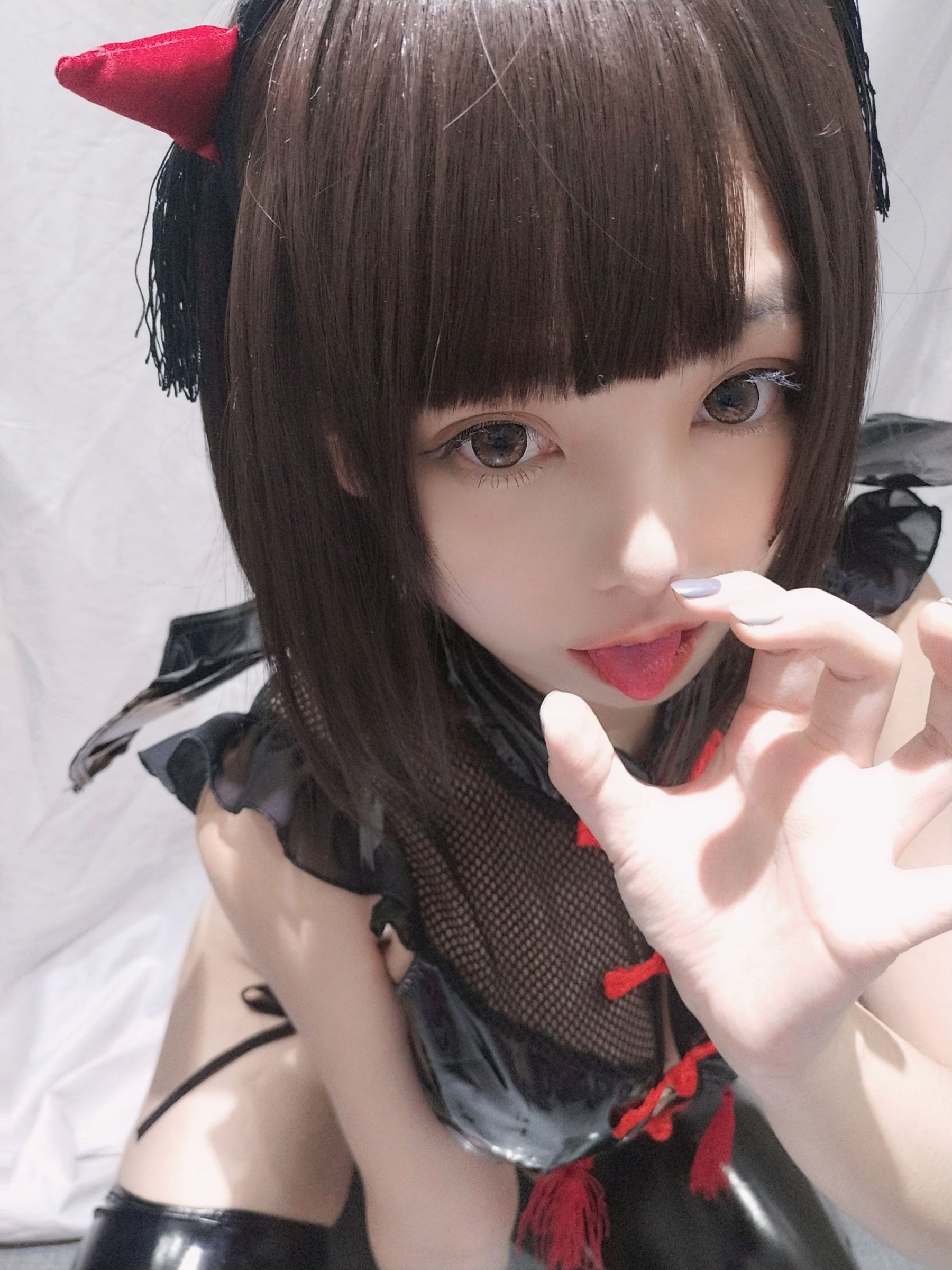 [Cosplay写真] 萌系小姐姐蜜汁猫裘 – 小恶魔自拍 [28P] - 秀人网免费无水印在线套图写真