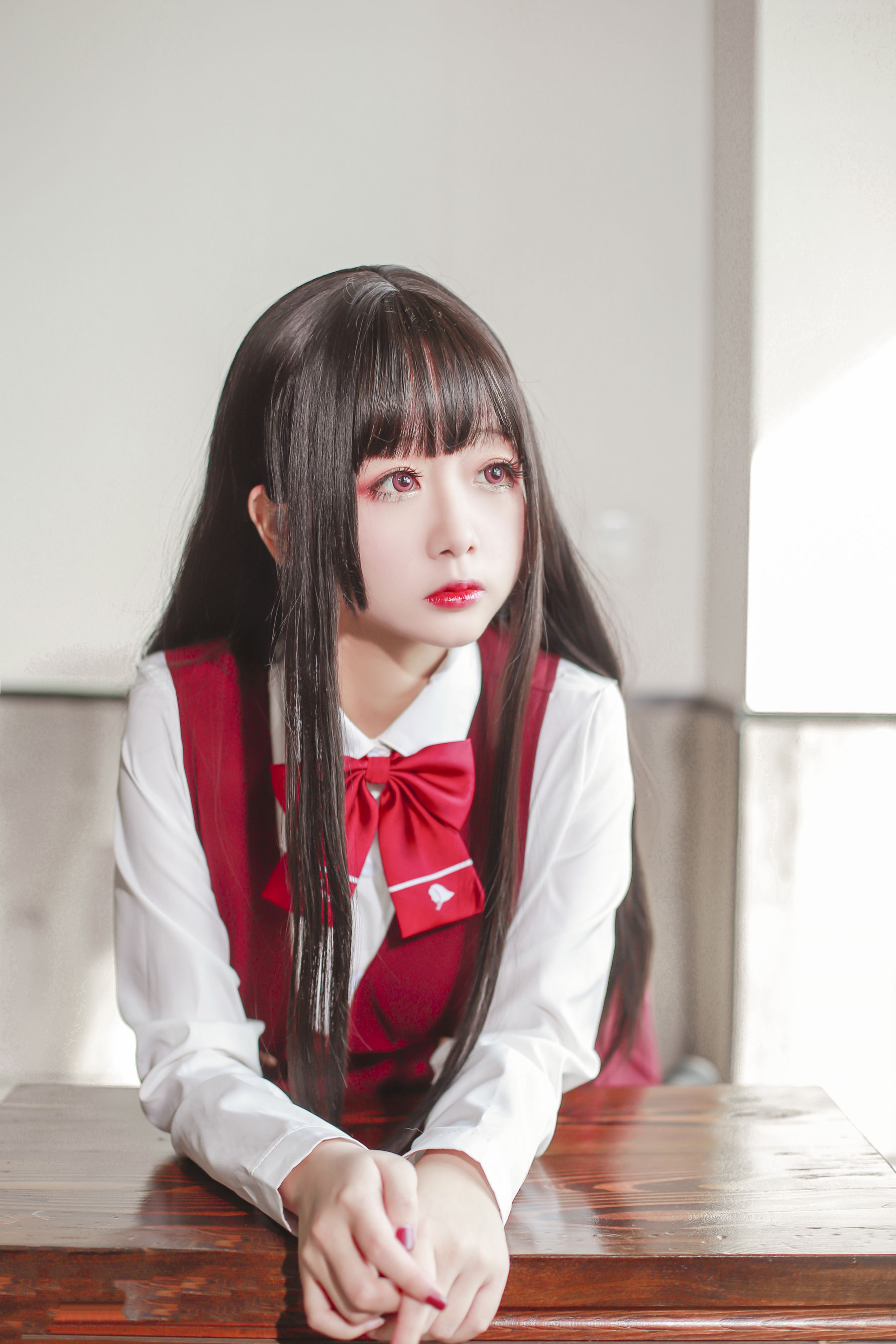 Cosplay日奈娇 – JK少女红裙 [28P] - 秀人网免费无水印在线套图写真
