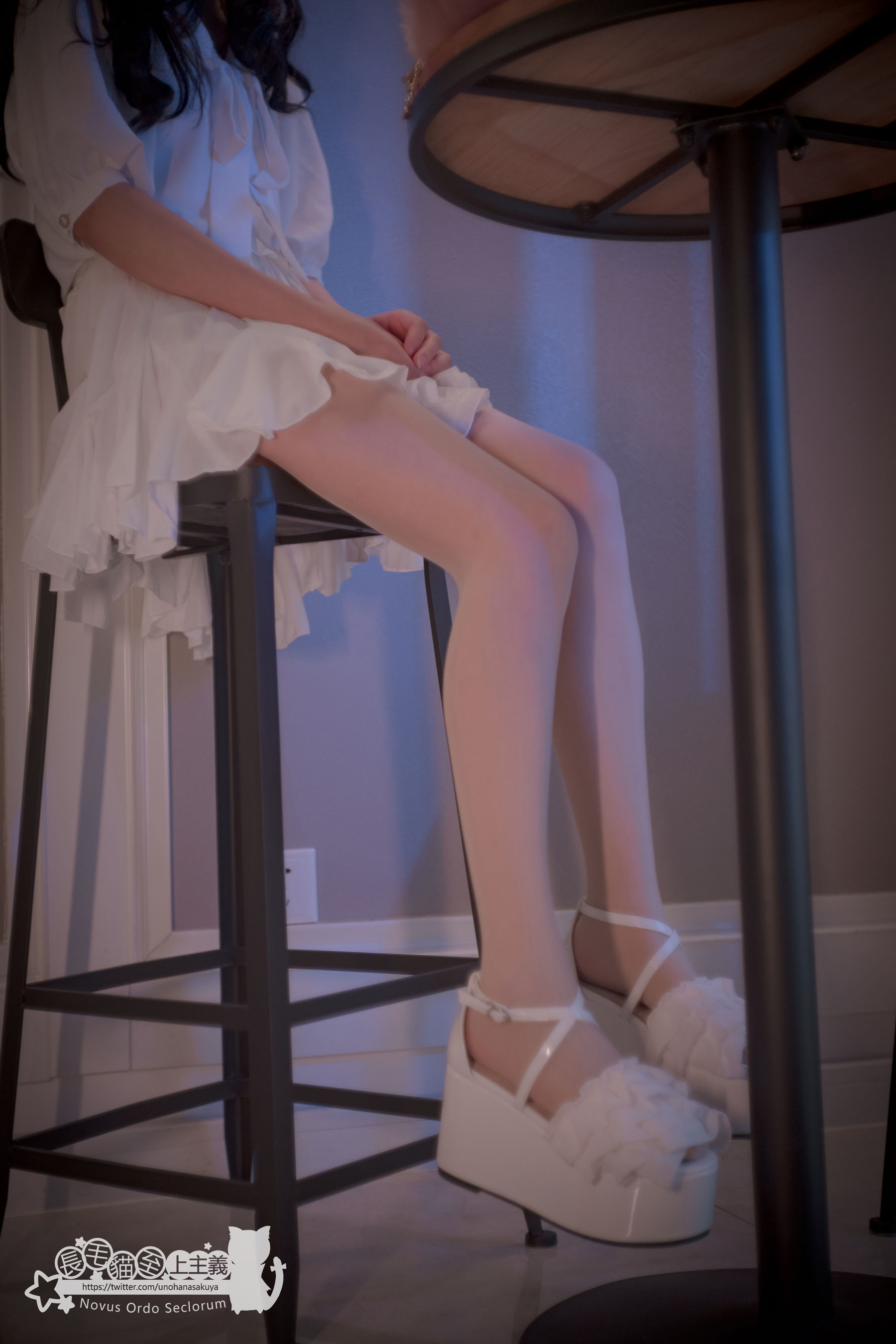 福利姬木花琳琳是勇者 – 夜店小公举 [44P] - 秀人网免费无水印在线套图写真