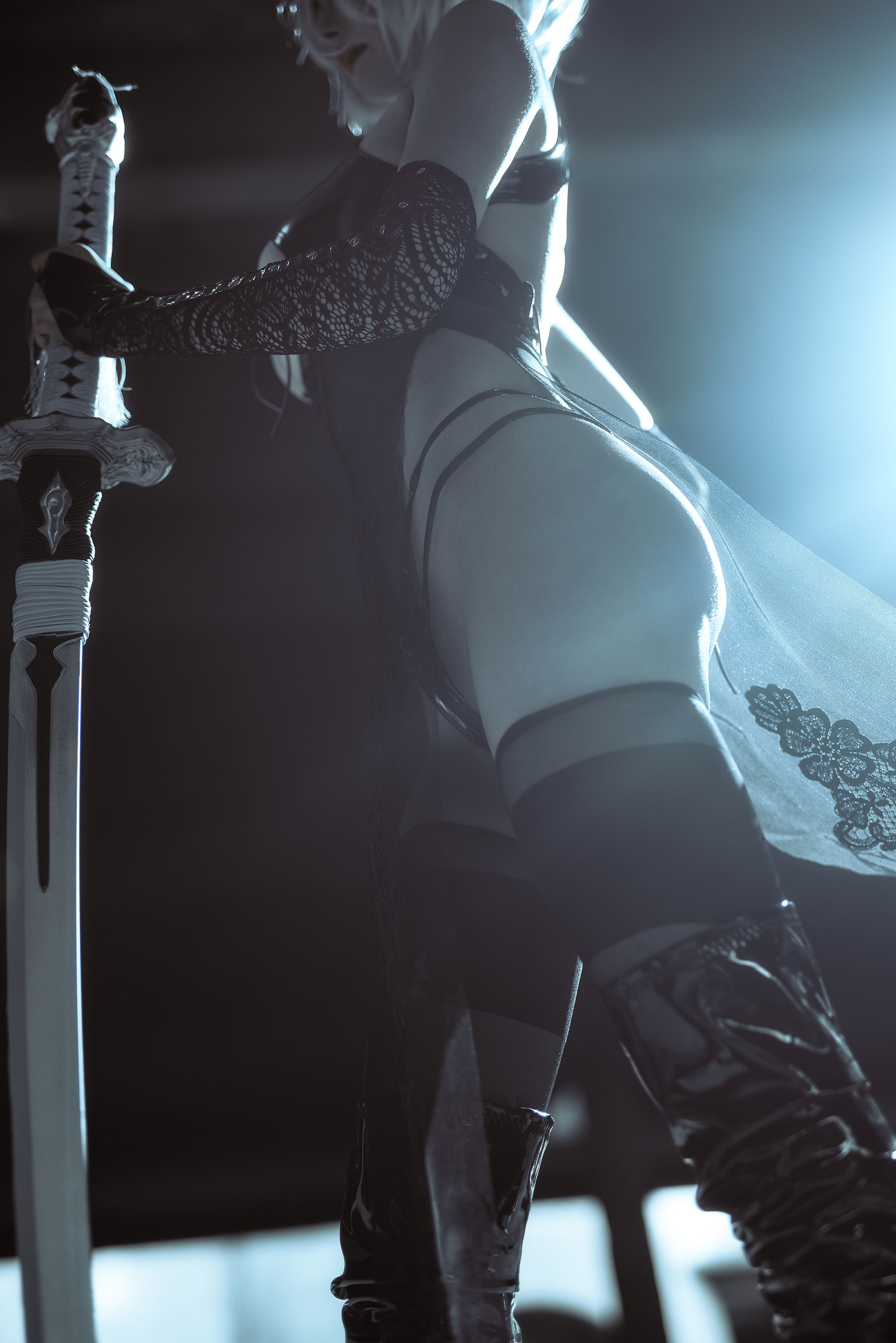 秋和柯基(夏小秋秋秋) – 2B旗袍同人 [25P] - 秀人网免费无水印在线套图写真