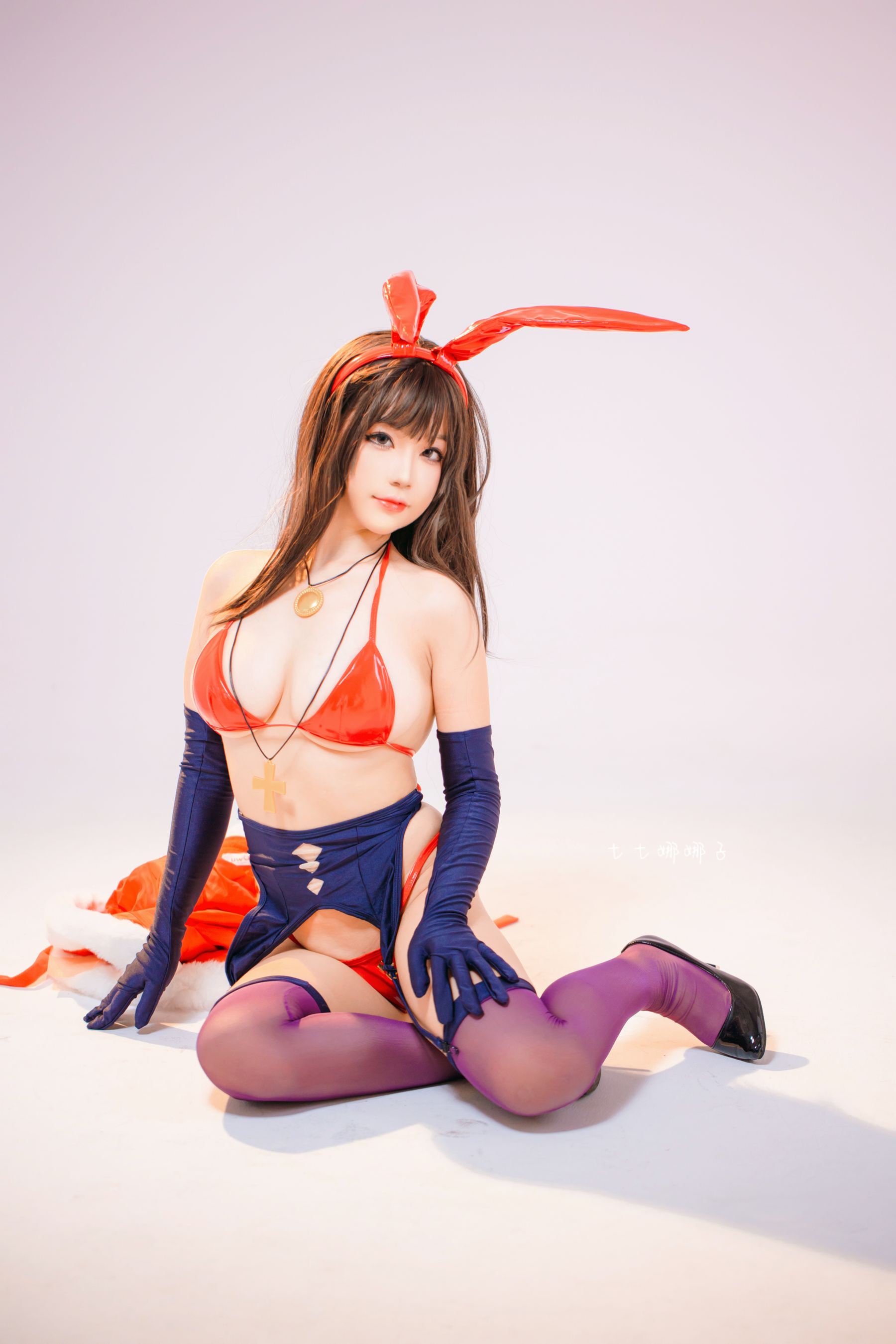 七七娜娜子 – 圣诞魔太郎 [23P] - 秀人网免费无水印在线套图写真