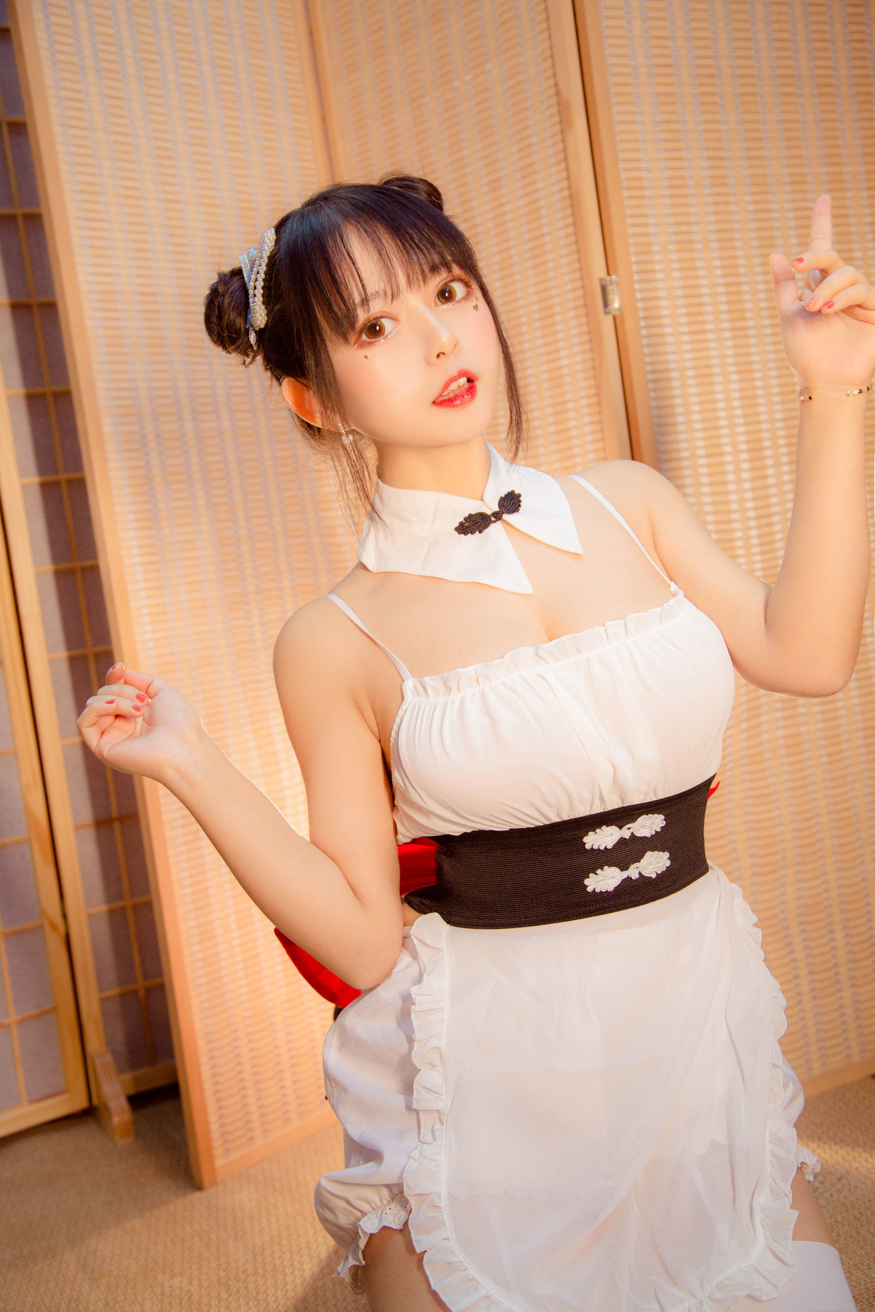 大眼萌妹黑猫猫OvO 中华风 [15P] - 秀人网免费无水印在线套图写真