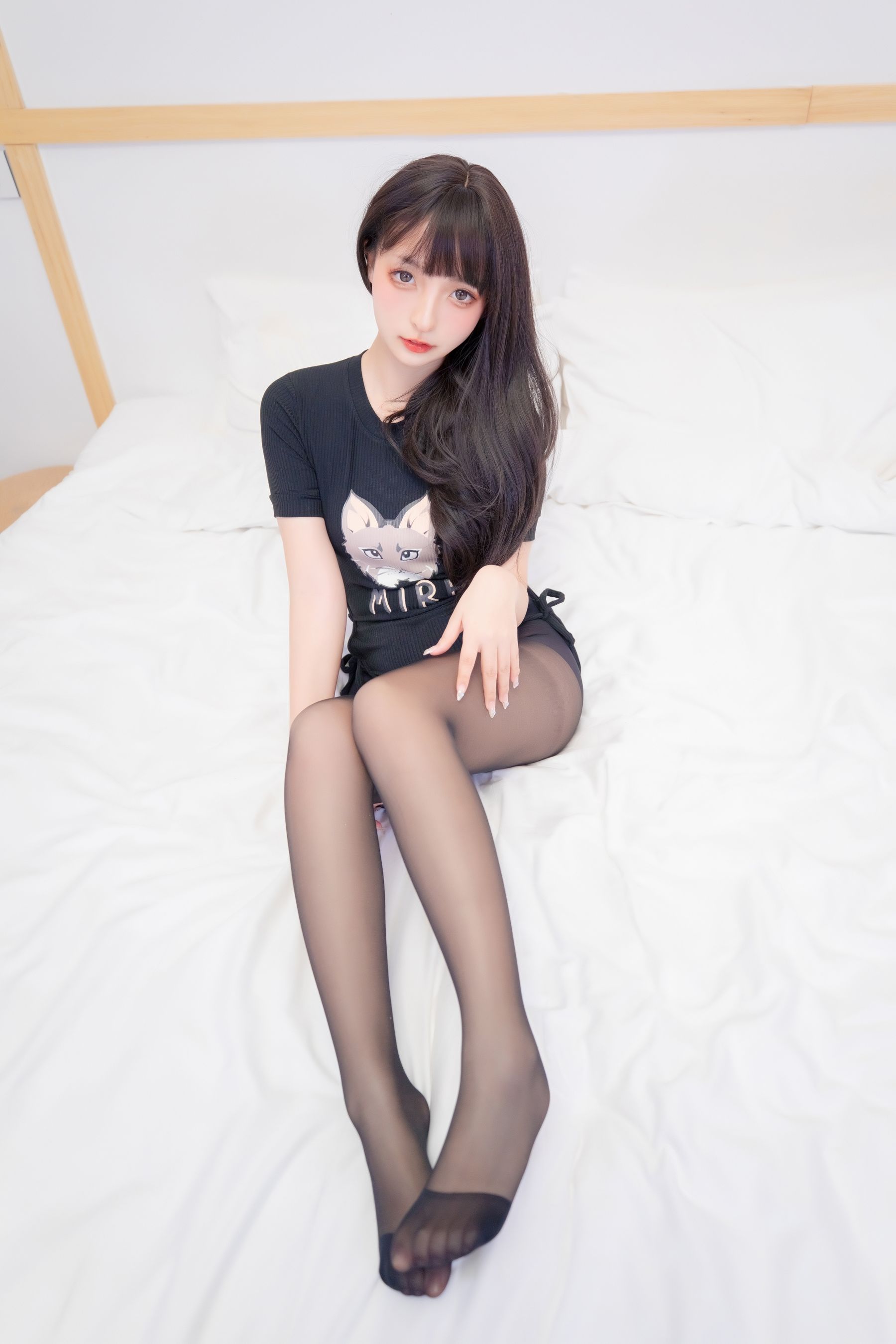 萝莉神楽板真冬 黑太狼 [20P] - 秀人网免费无水印在线套图写真