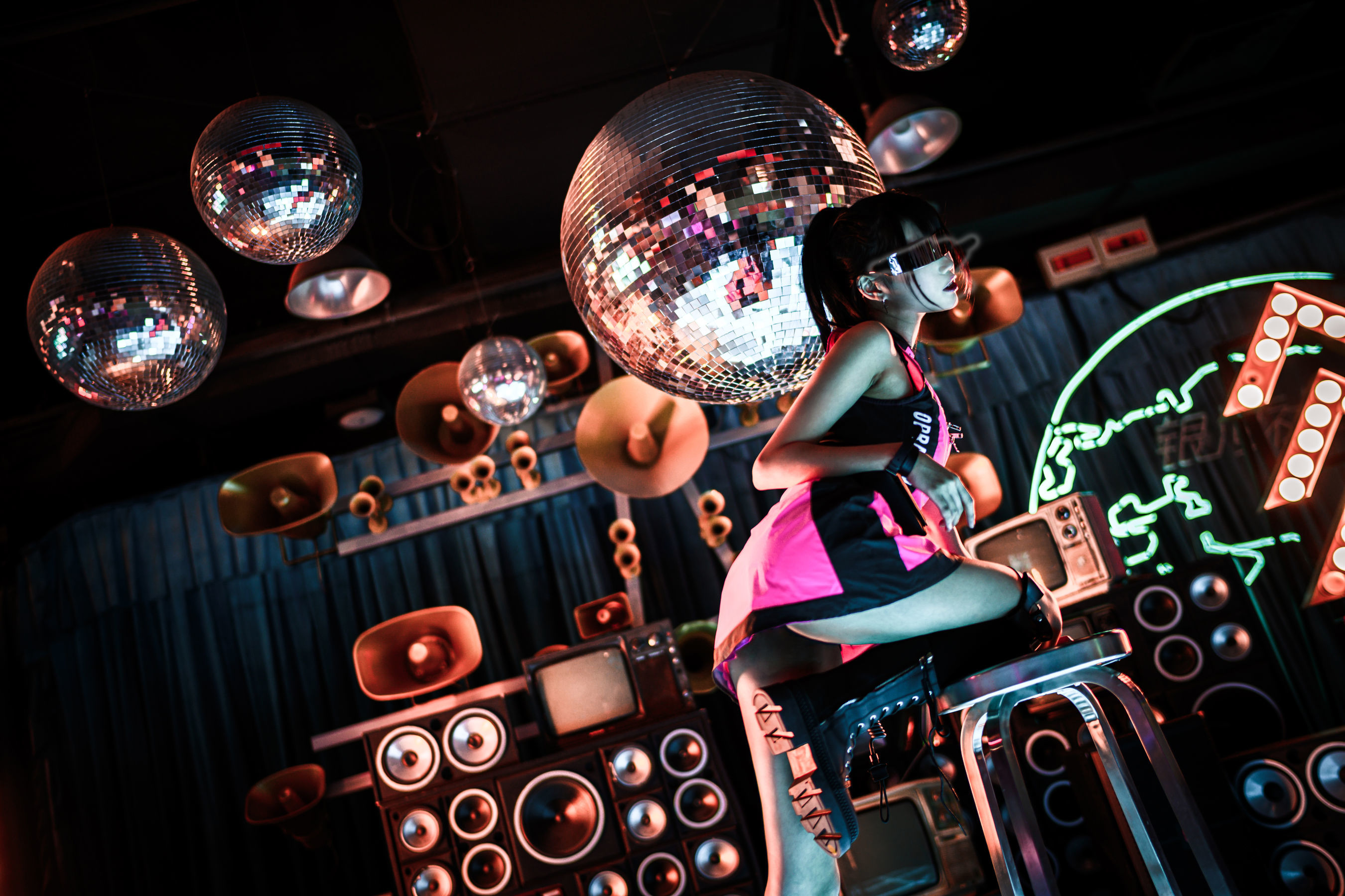 周叽是可爱兔兔 – 银河社区 2 [22P] - 秀人网免费无水印在线套图写真