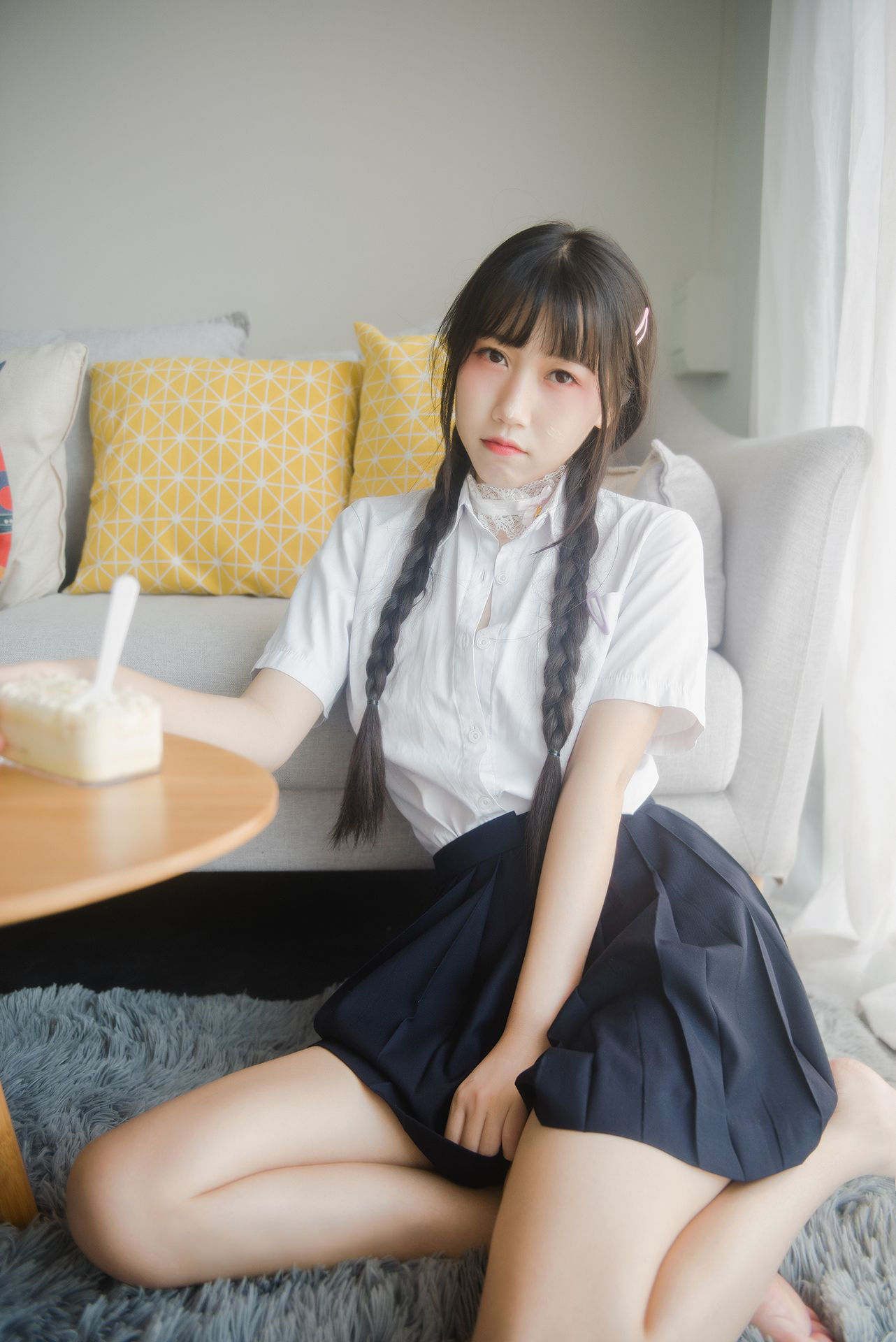 微博人气Coser不呆猫 – 奶油少女 [61P] - 秀人网免费无水印在线套图写真