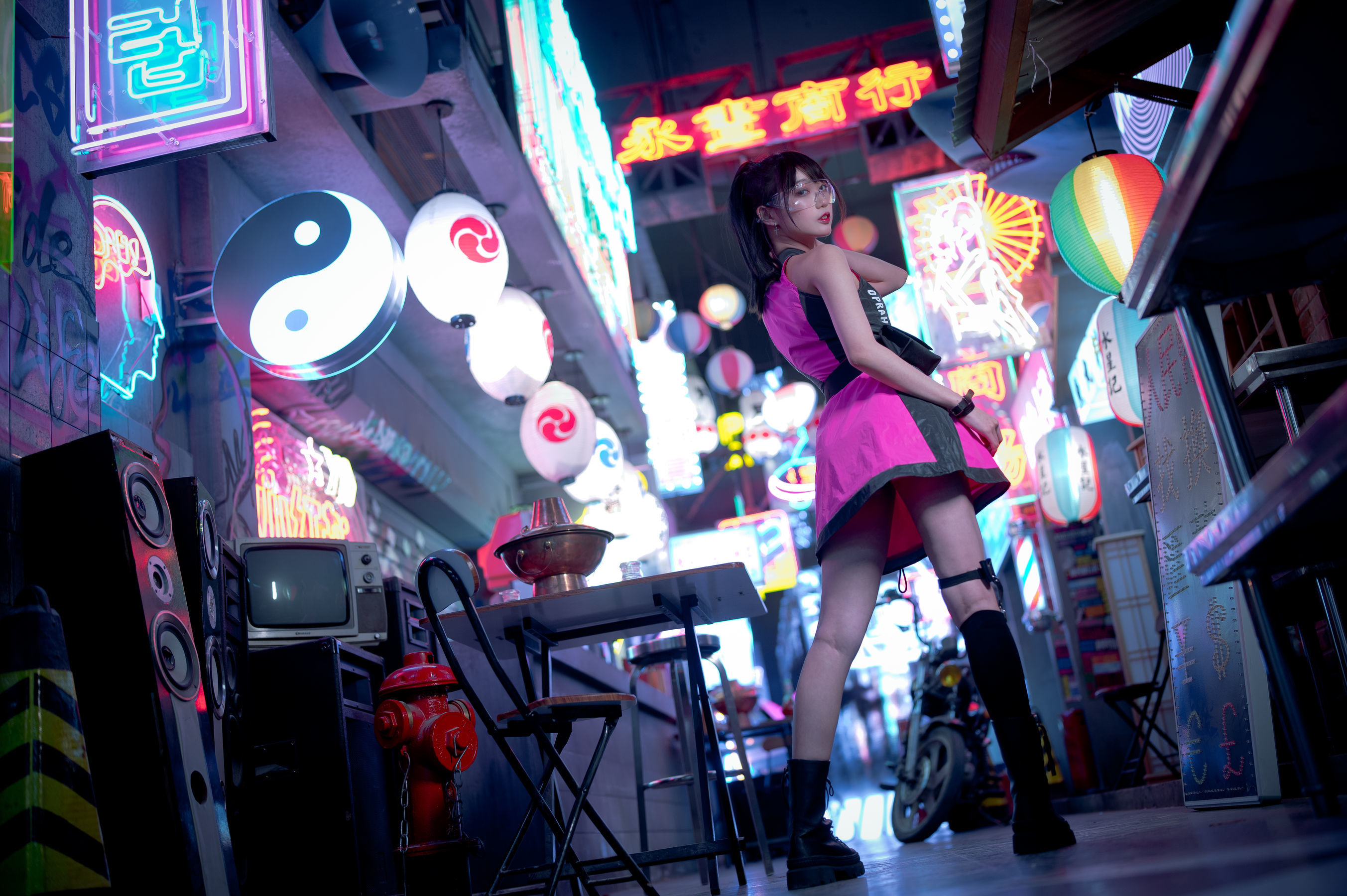 周叽是可爱兔兔 – 银河社区 1 [20P] - 秀人网免费无水印在线套图写真