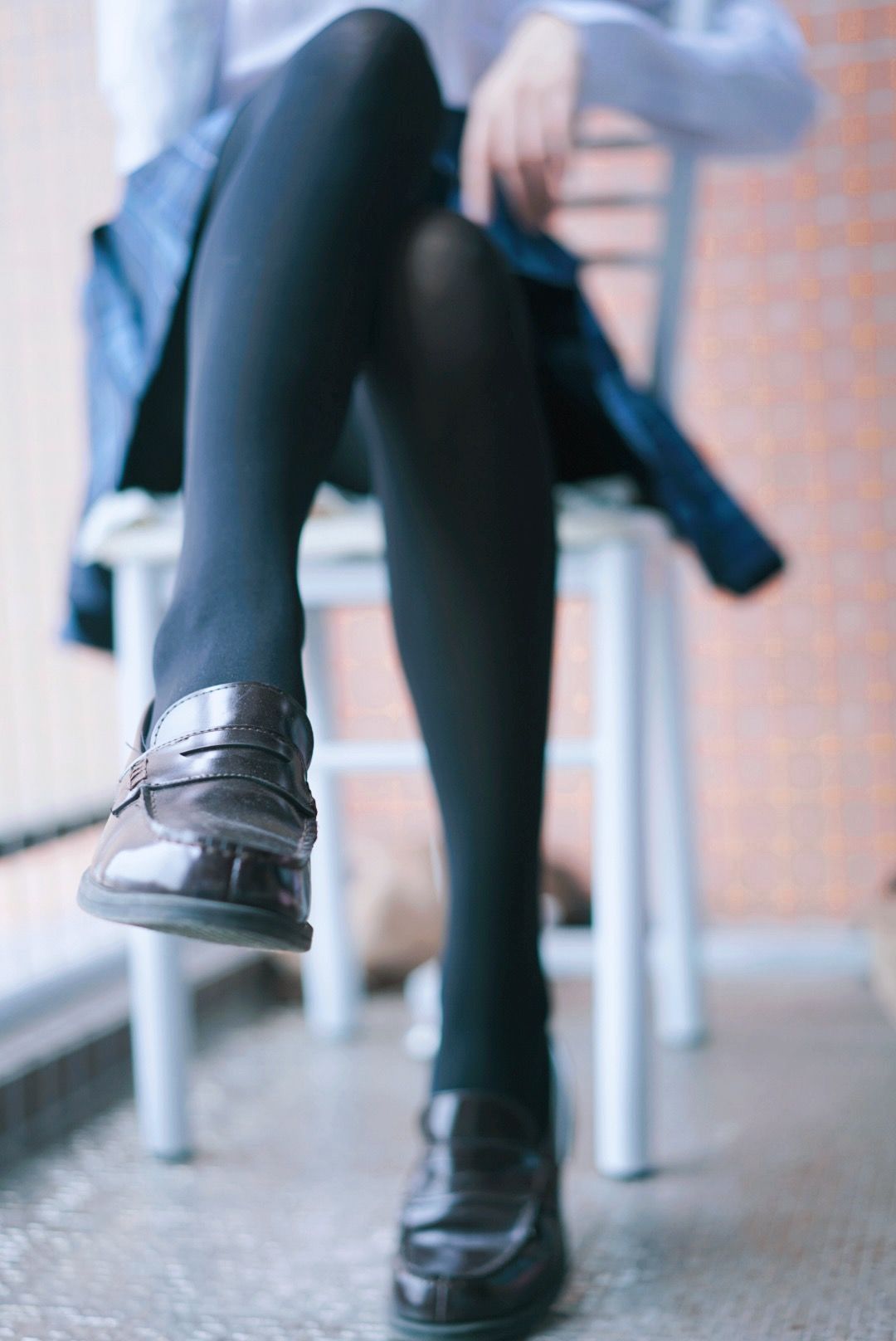 萌妹子眼酱大魔王w – 阳台jk [16P] - 秀人网免费无水印在线套图写真