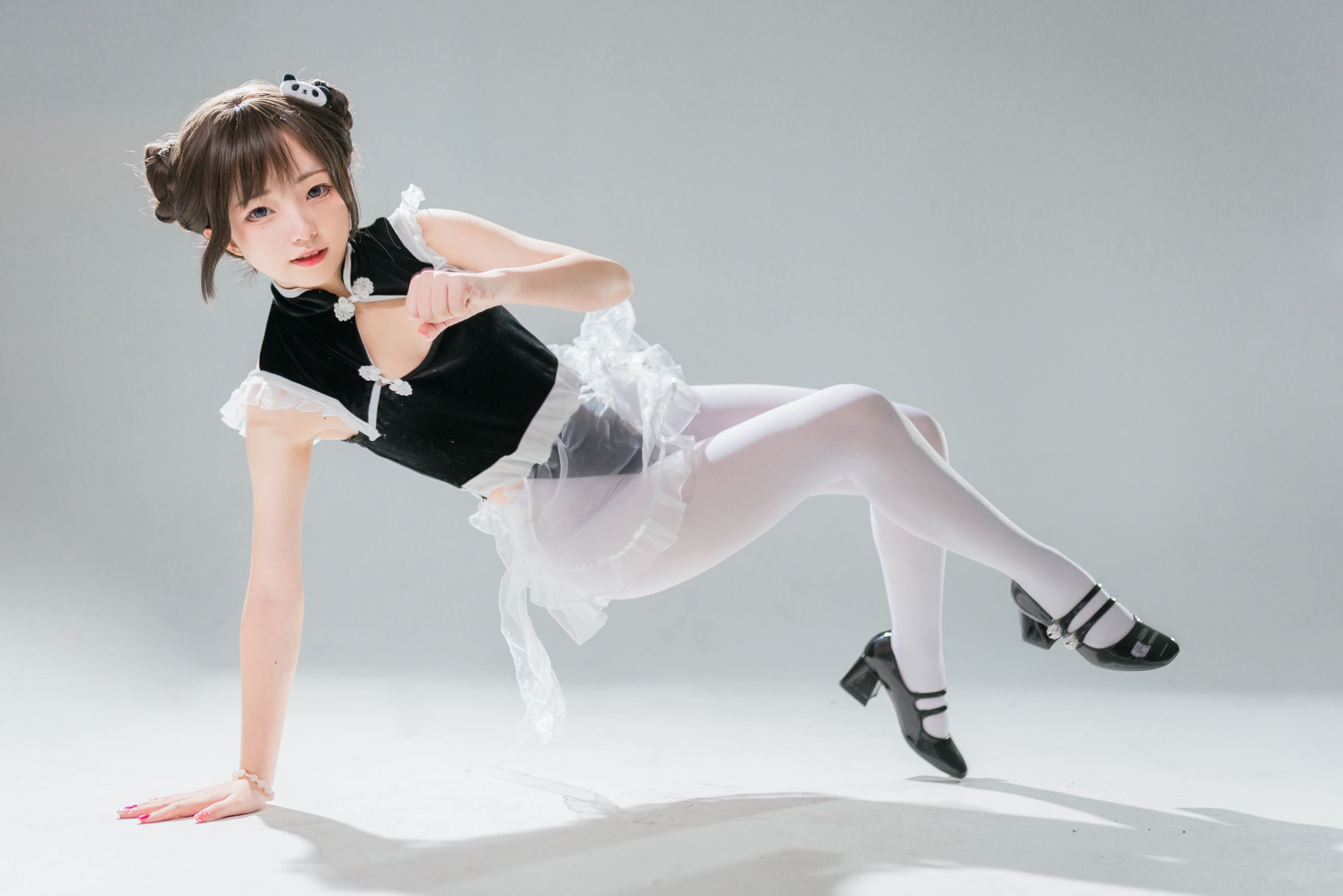 花铃 – 小熊猫女仆 [85P] - 秀人网免费无水印在线套图写真