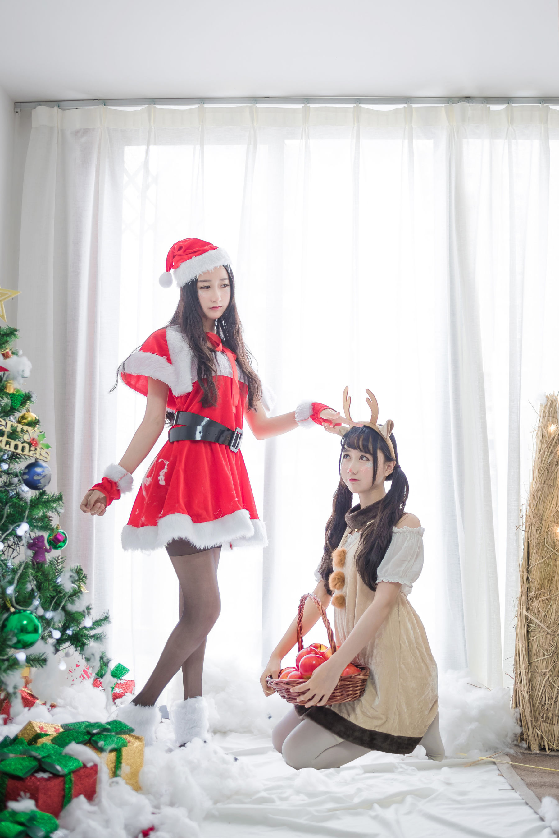 萌系小姐姐木绵绵OwO 圣诞老人和驯鹿酱 [46P] - 秀人网免费无水印在线套图写真