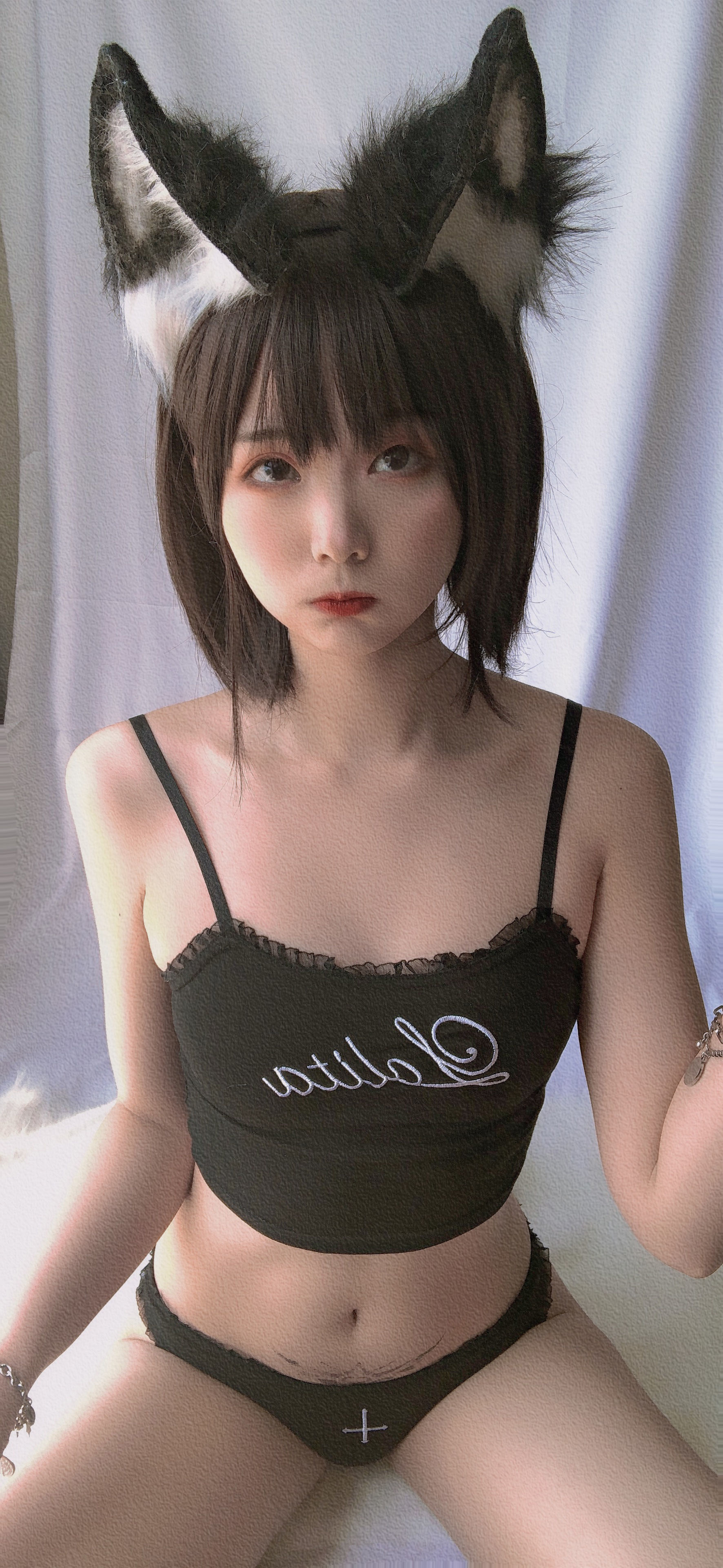 萌妹是青水 – 小狼 [34P] - 秀人网免费无水印在线套图写真