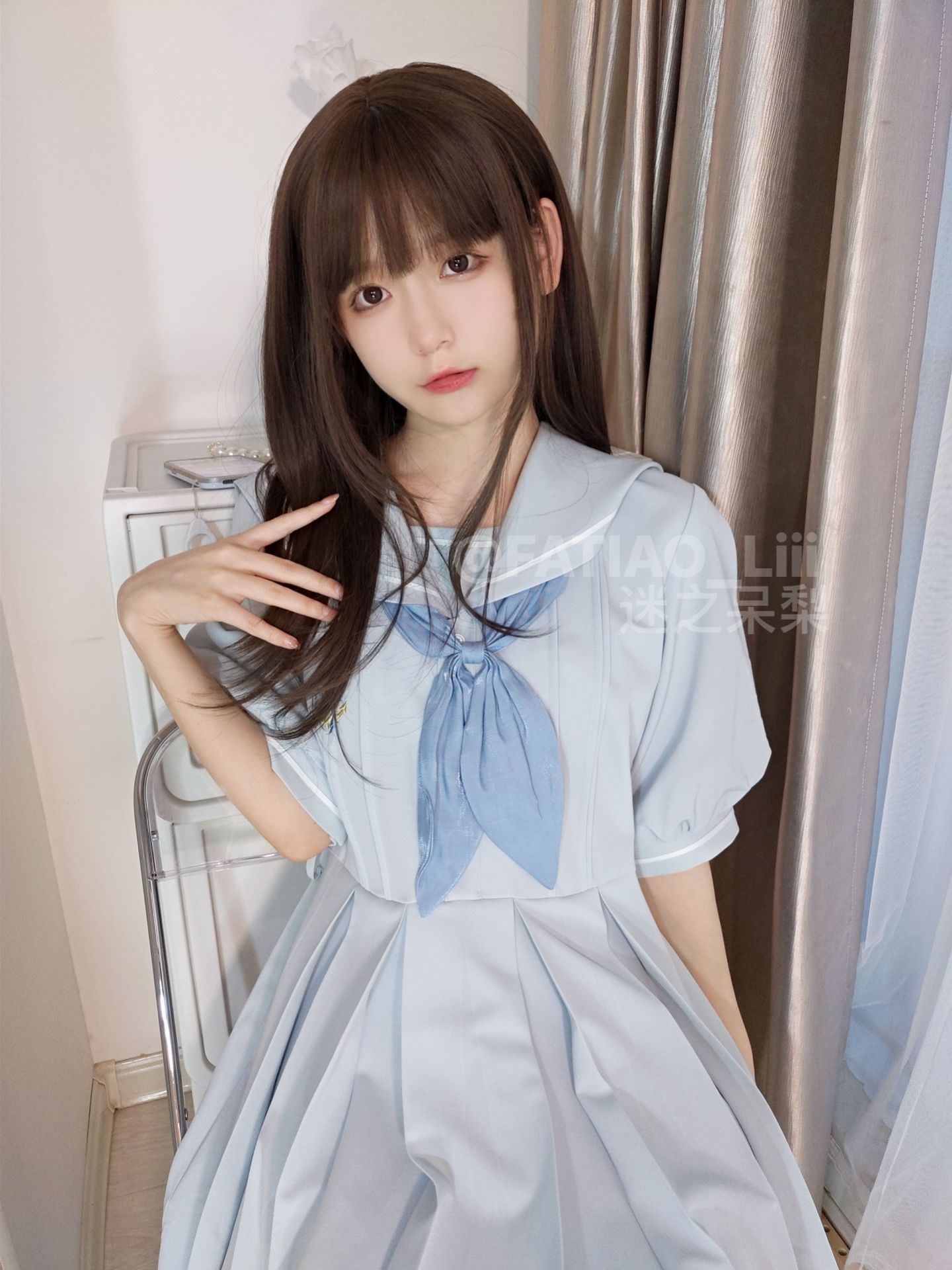 迷之呆梨(发条少女)[fantia] – 白ストッキング後輩 [20P] - 秀人网免费无水印在线套图写真