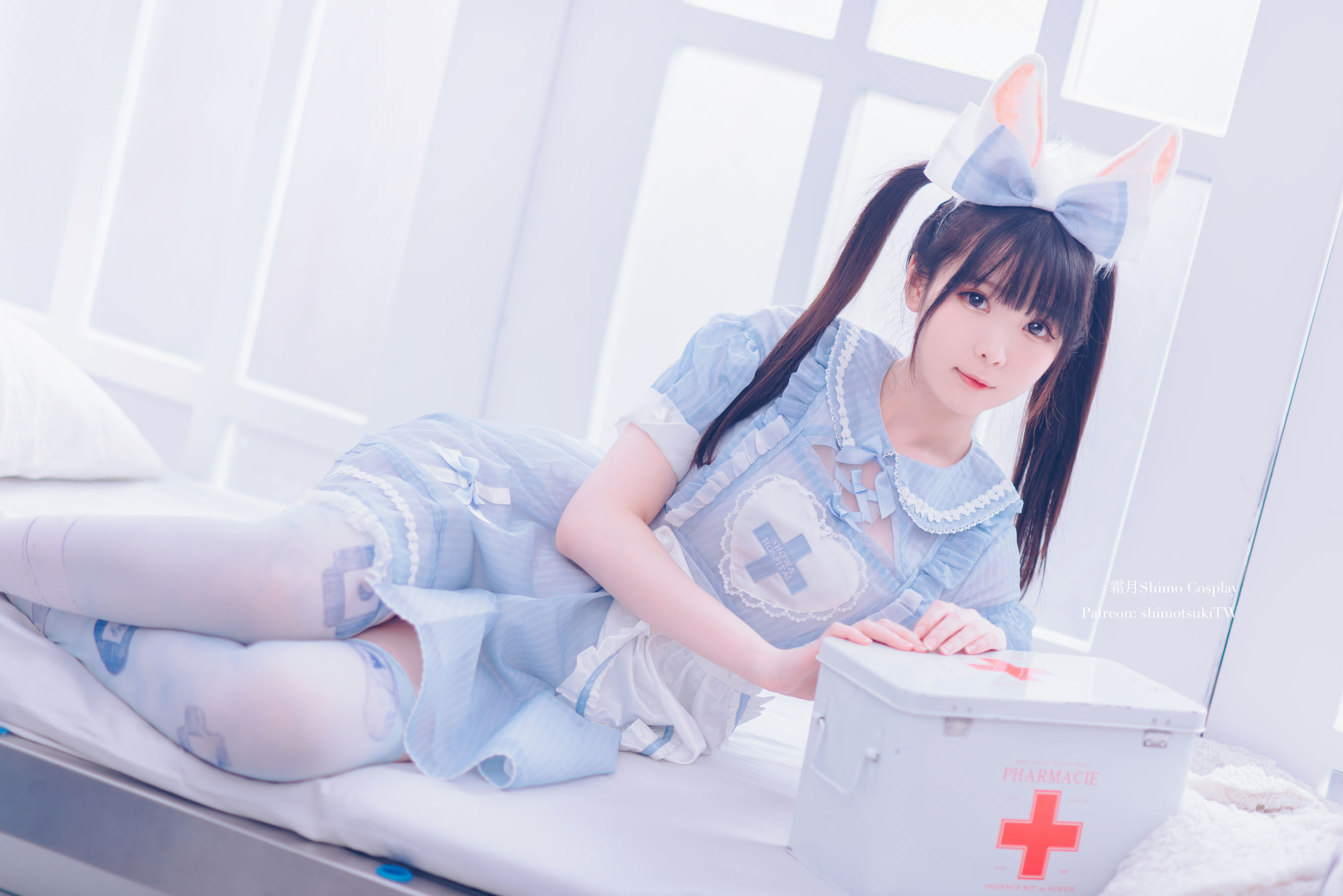 微博妹纸霜月shimo – 女仆裙 [14P] - 秀人网免费无水印在线套图写真