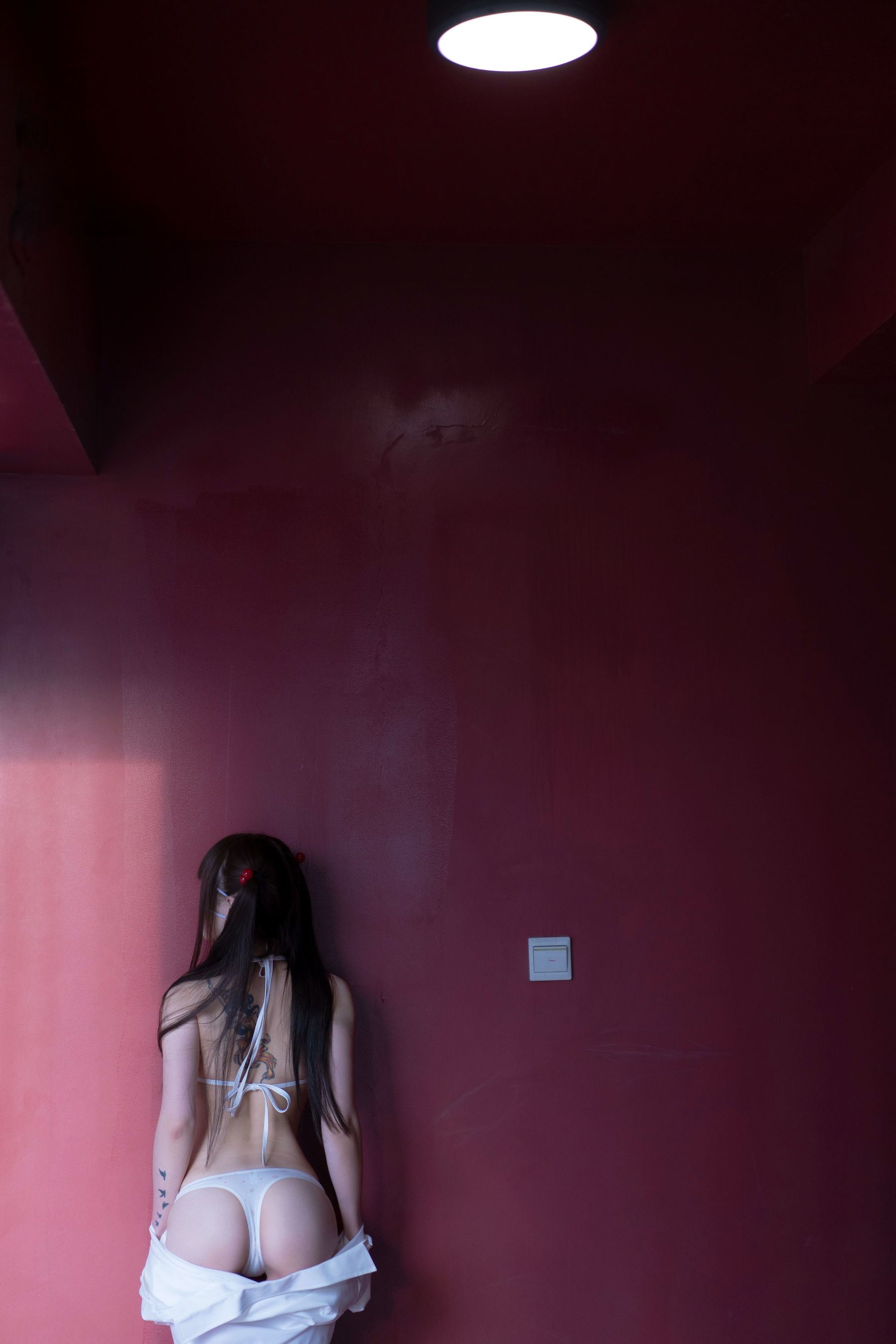 COS少女星野咪兔 – 红色 [30P] - 秀人网免费无水印在线套图写真