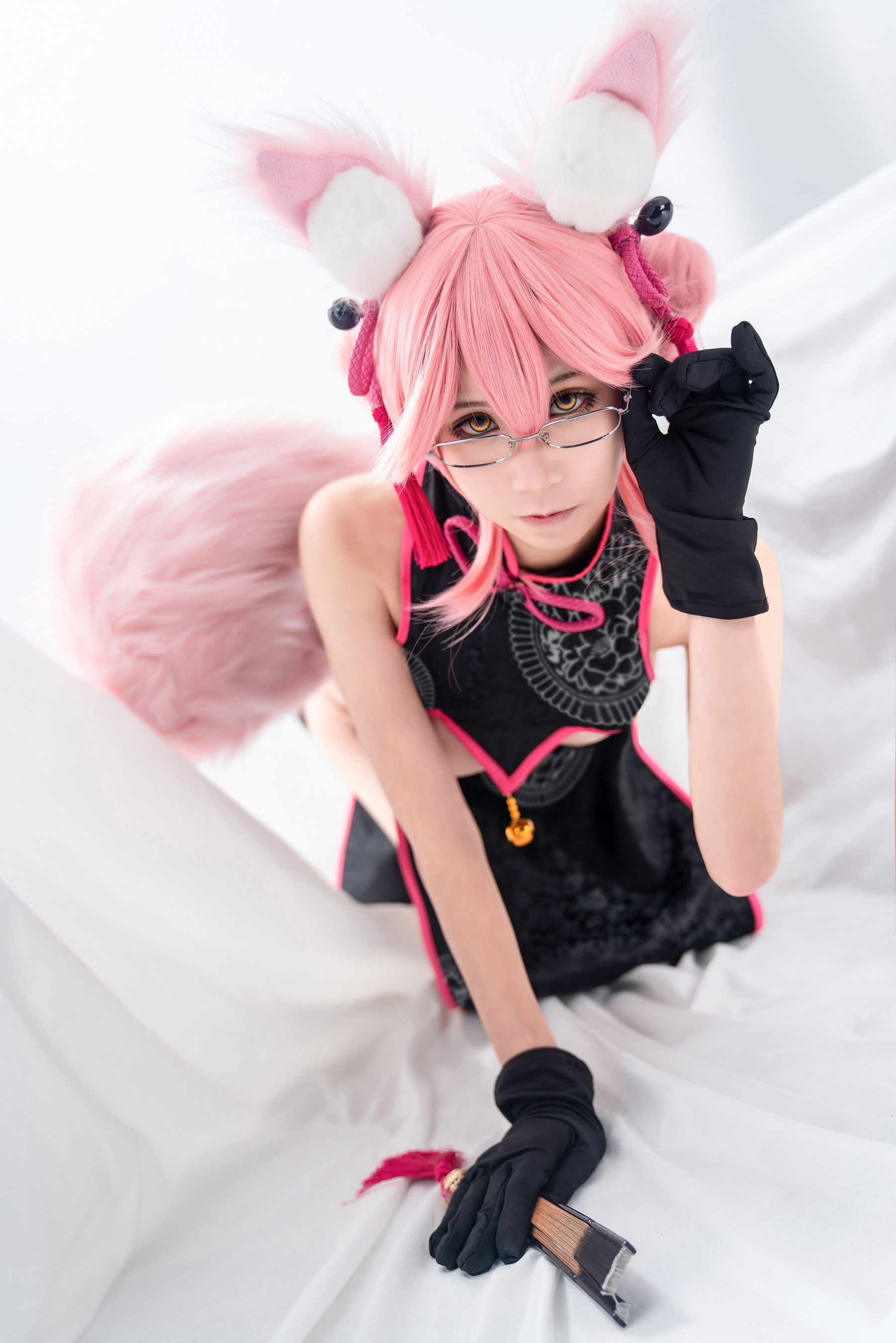 动漫博主爱老师_PhD – 玉藻前 旗袍 [16P] - 秀人网免费无水印在线套图写真