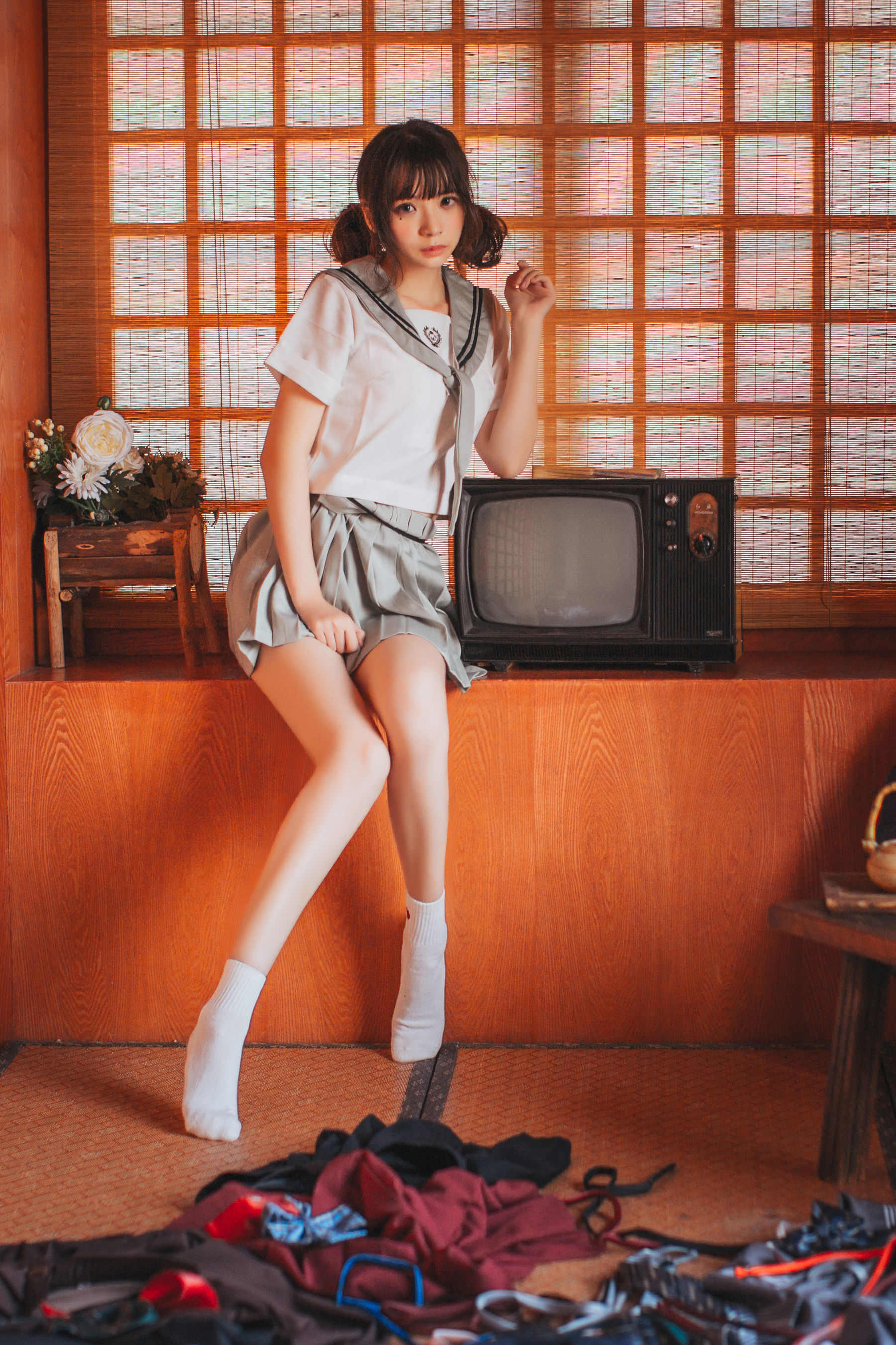 疯猫ss – 少女 [24P] - 秀人网免费无水印在线套图写真