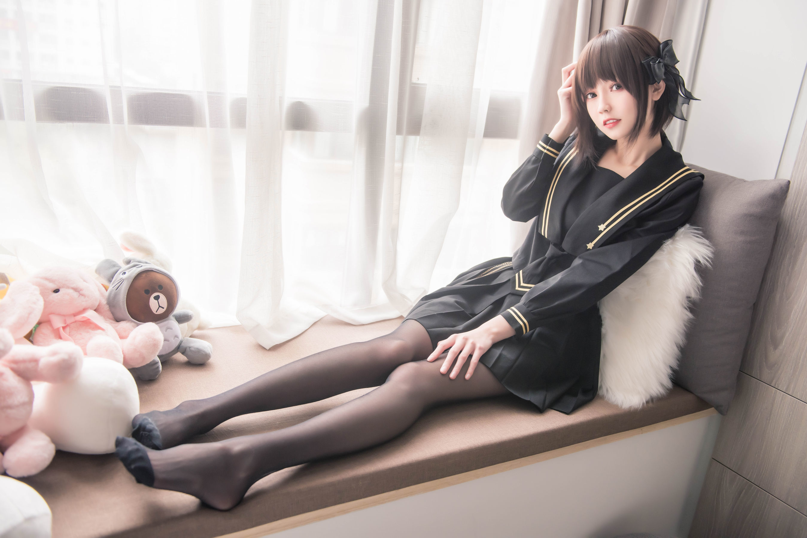 [萝莉COS] 小妖精你的负卿 – 窗台制服 [18P] - 秀人网免费无水印在线套图写真