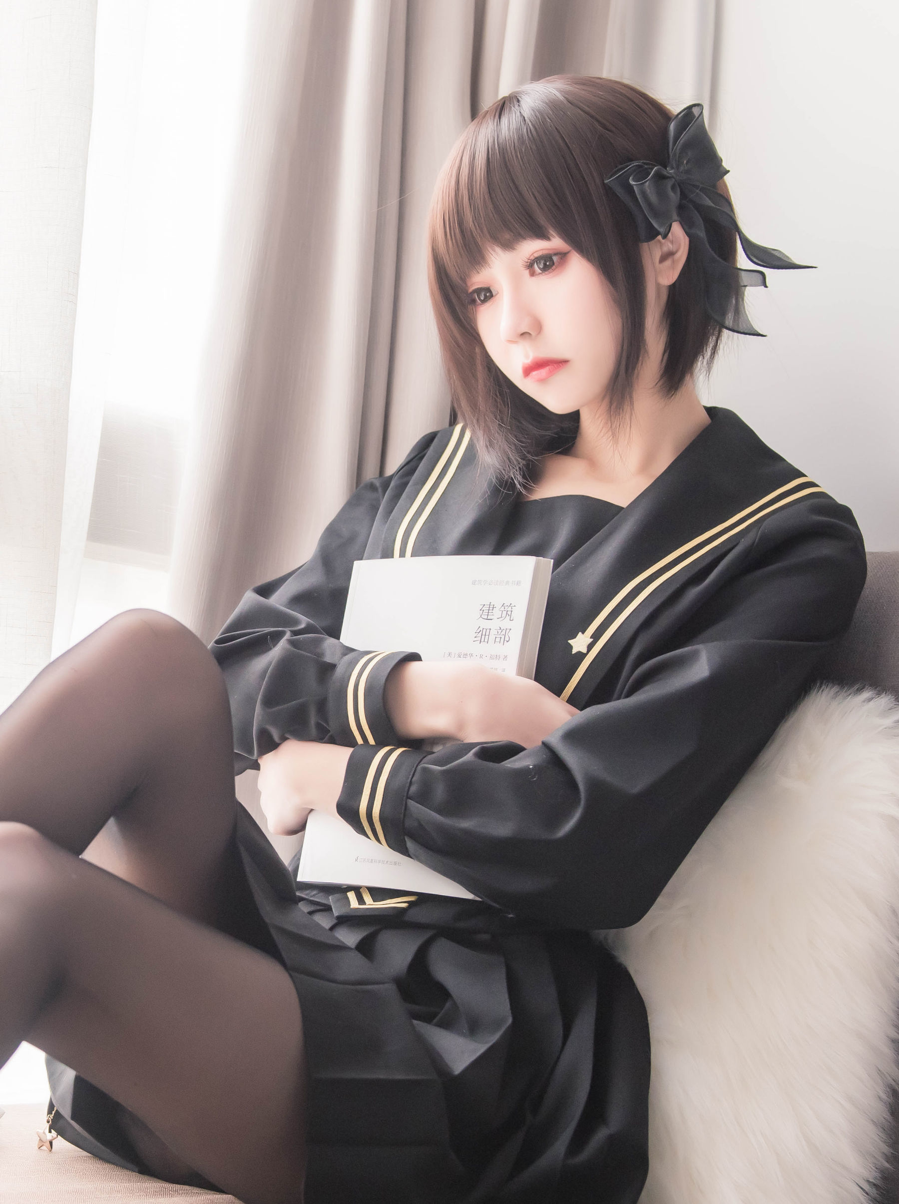 [萝莉COS] 小妖精你的负卿 – 窗台制服 [18P] - 秀人网免费无水印在线套图写真