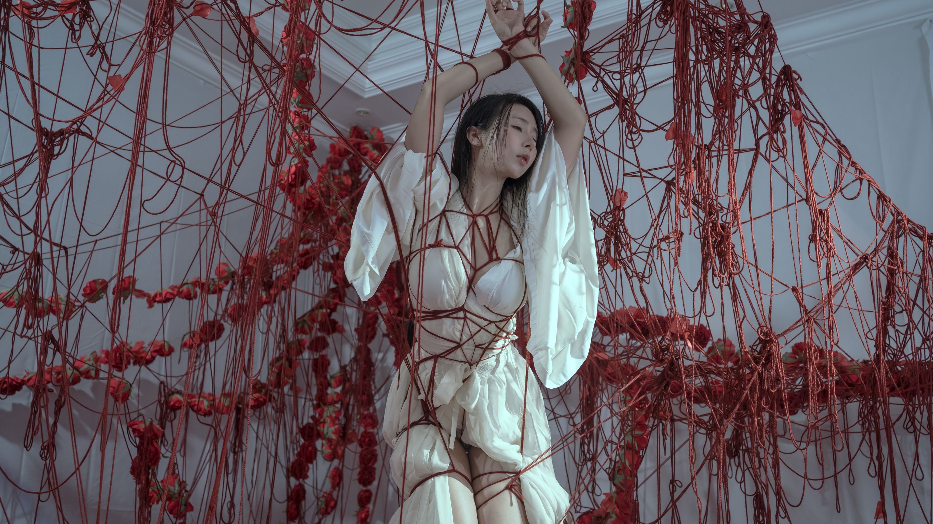 云溪溪 – 奶桃 囚鸟 [64P] - 秀人网免费无水印在线套图写真