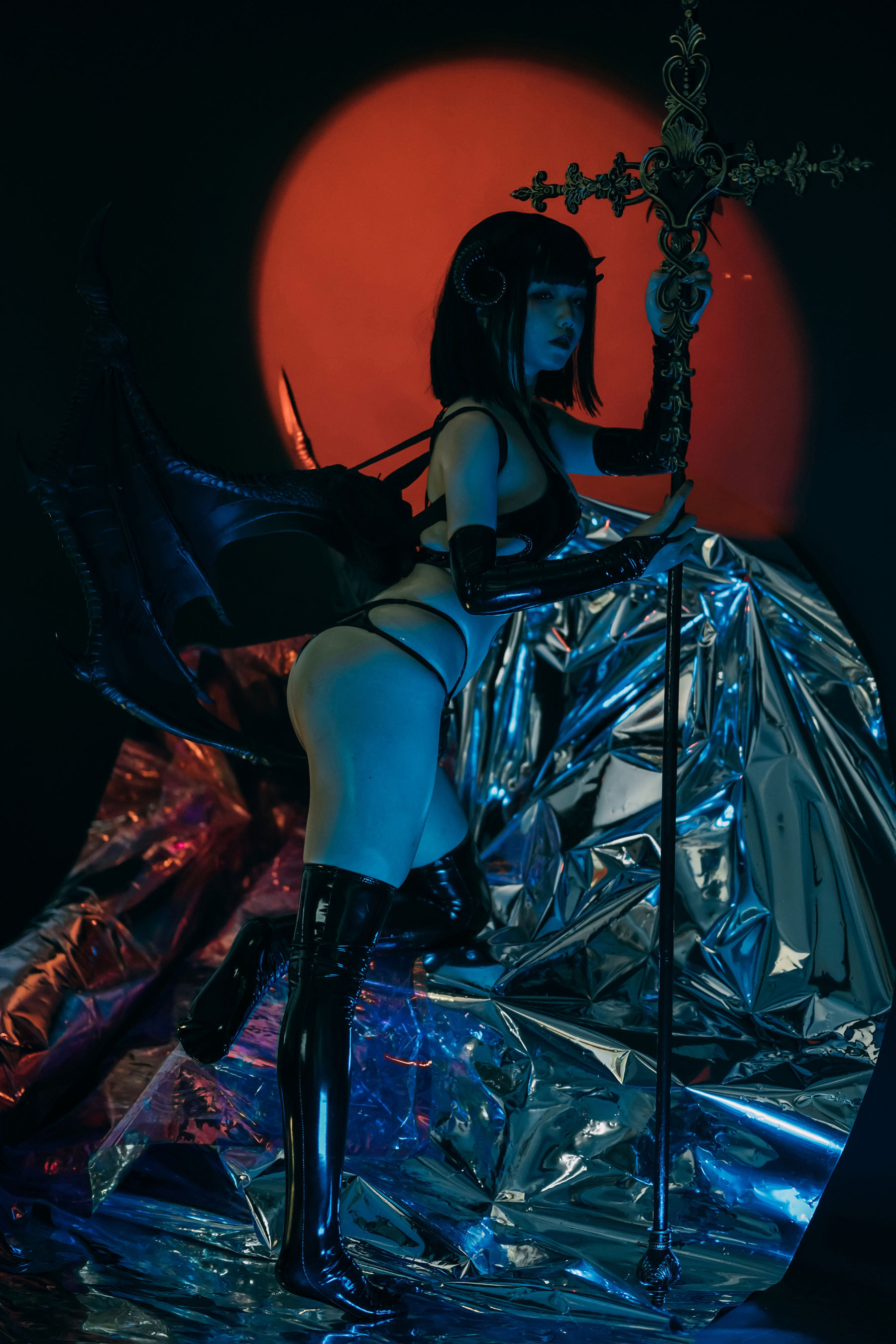 七月喵子 – 小恶魔 [28P] - 秀人网免费无水印在线套图写真