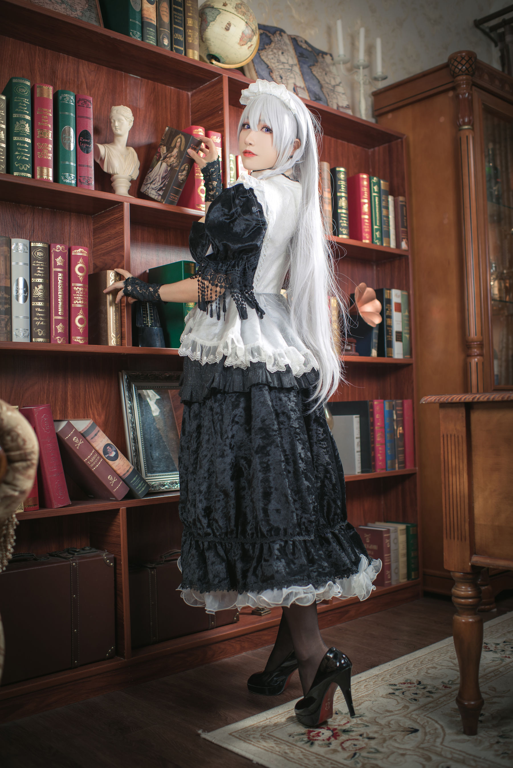 Coser衣衣 – 赫敏 [30P] - 秀人网免费无水印在线套图写真