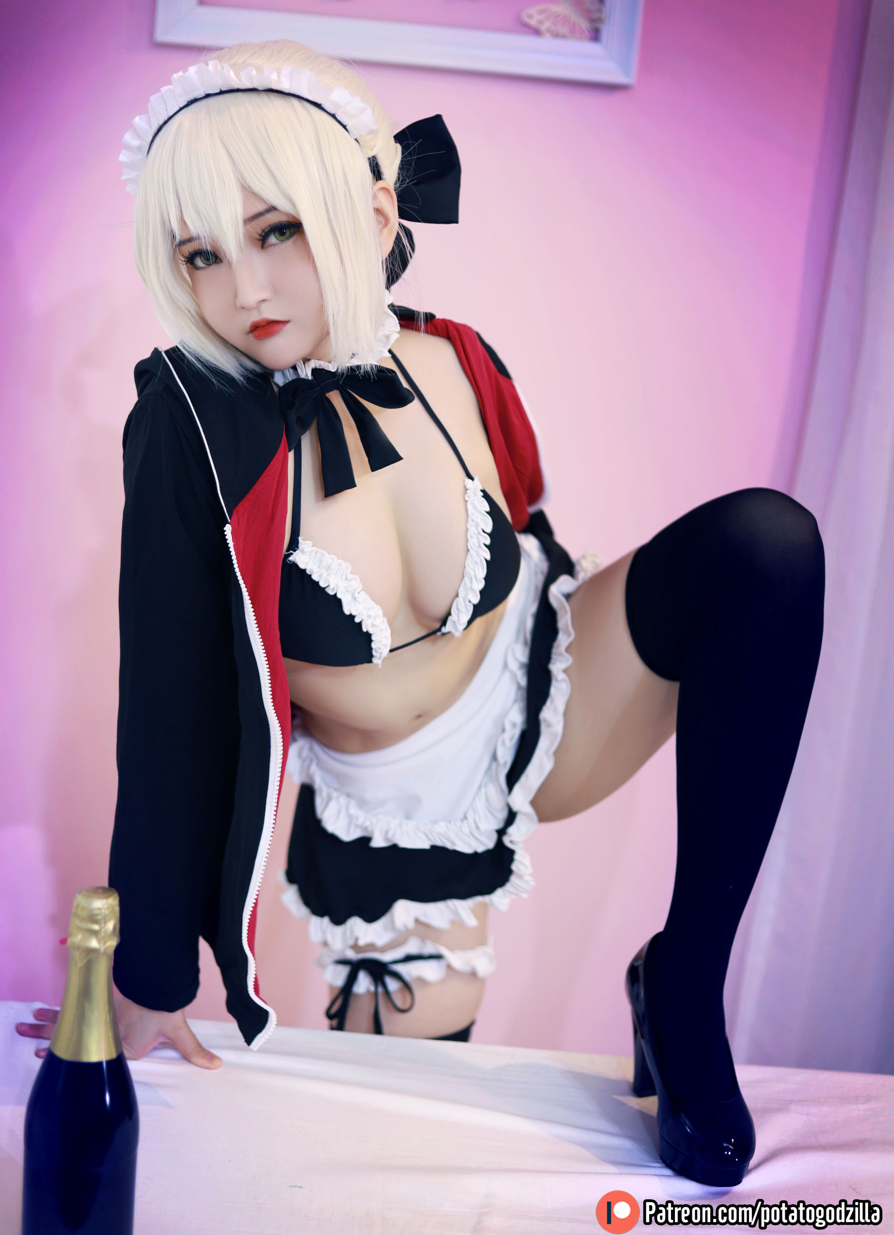 Coser小姐姐Potato Godzilla – Saber Alter Maid [42P] - 秀人网免费无水印在线套图写真
