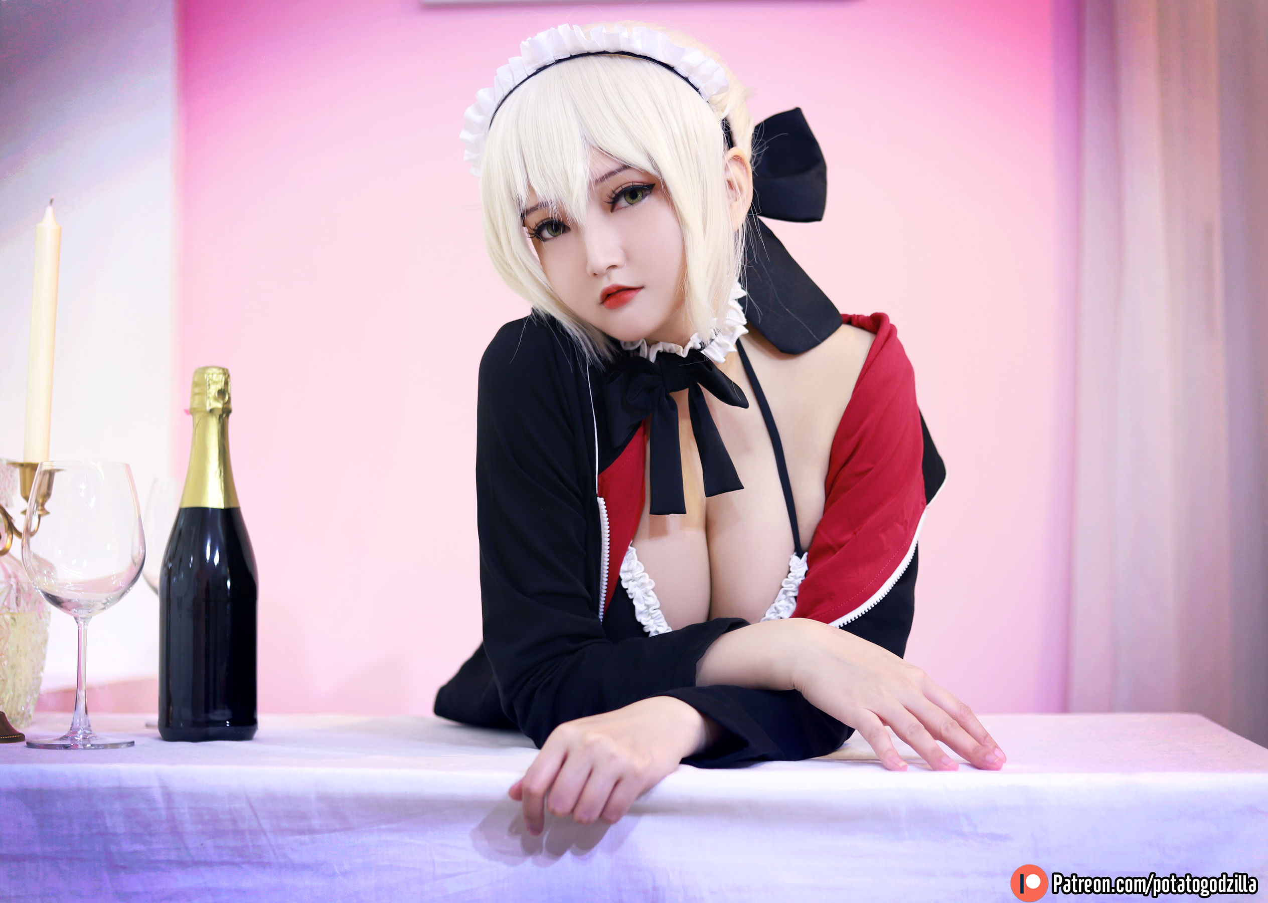 Coser小姐姐Potato Godzilla – Saber Alter Maid [42P] - 秀人网免费无水印在线套图写真