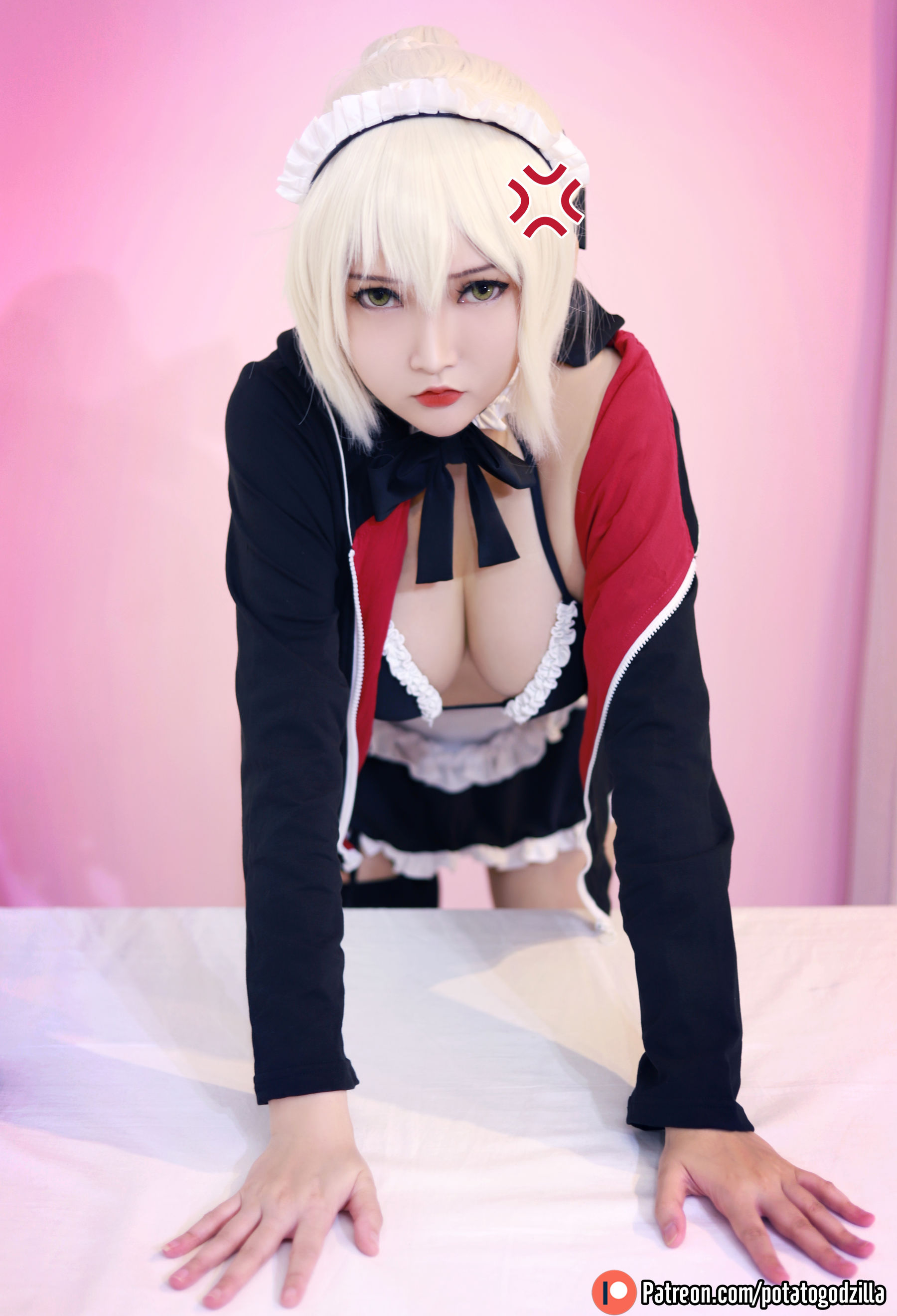 Coser小姐姐Potato Godzilla – Saber Alter Maid [42P] - 秀人网免费无水印在线套图写真