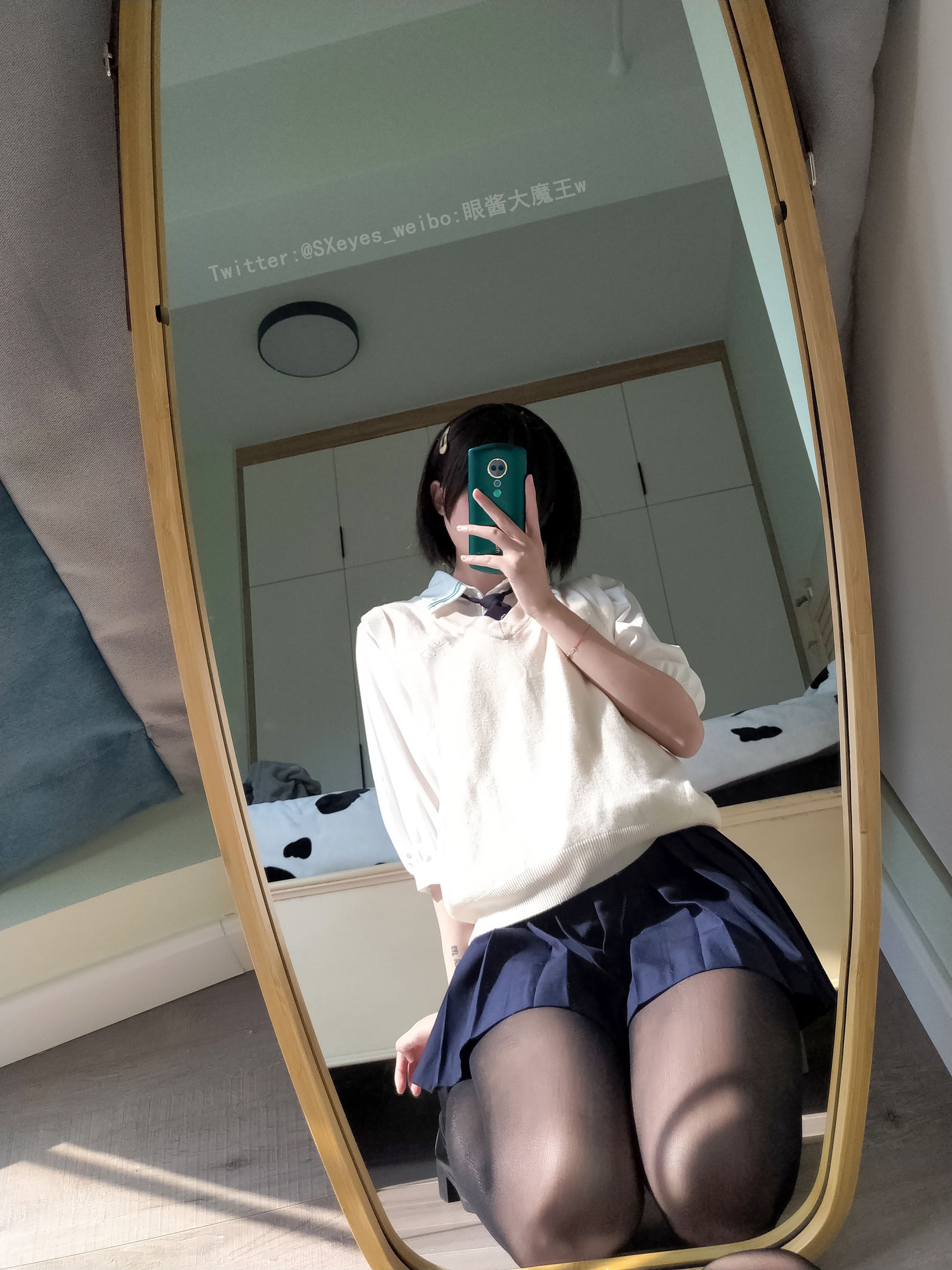 萌妹子眼酱大魔王w – 小学妹 [31P] - 秀人网免费无水印在线套图写真