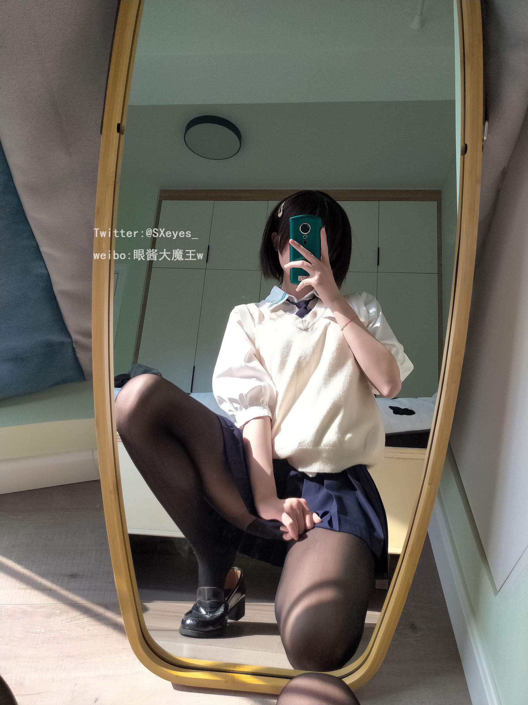 萌妹子眼酱大魔王w – 小学妹 [31P] - 秀人网免费无水印在线套图写真