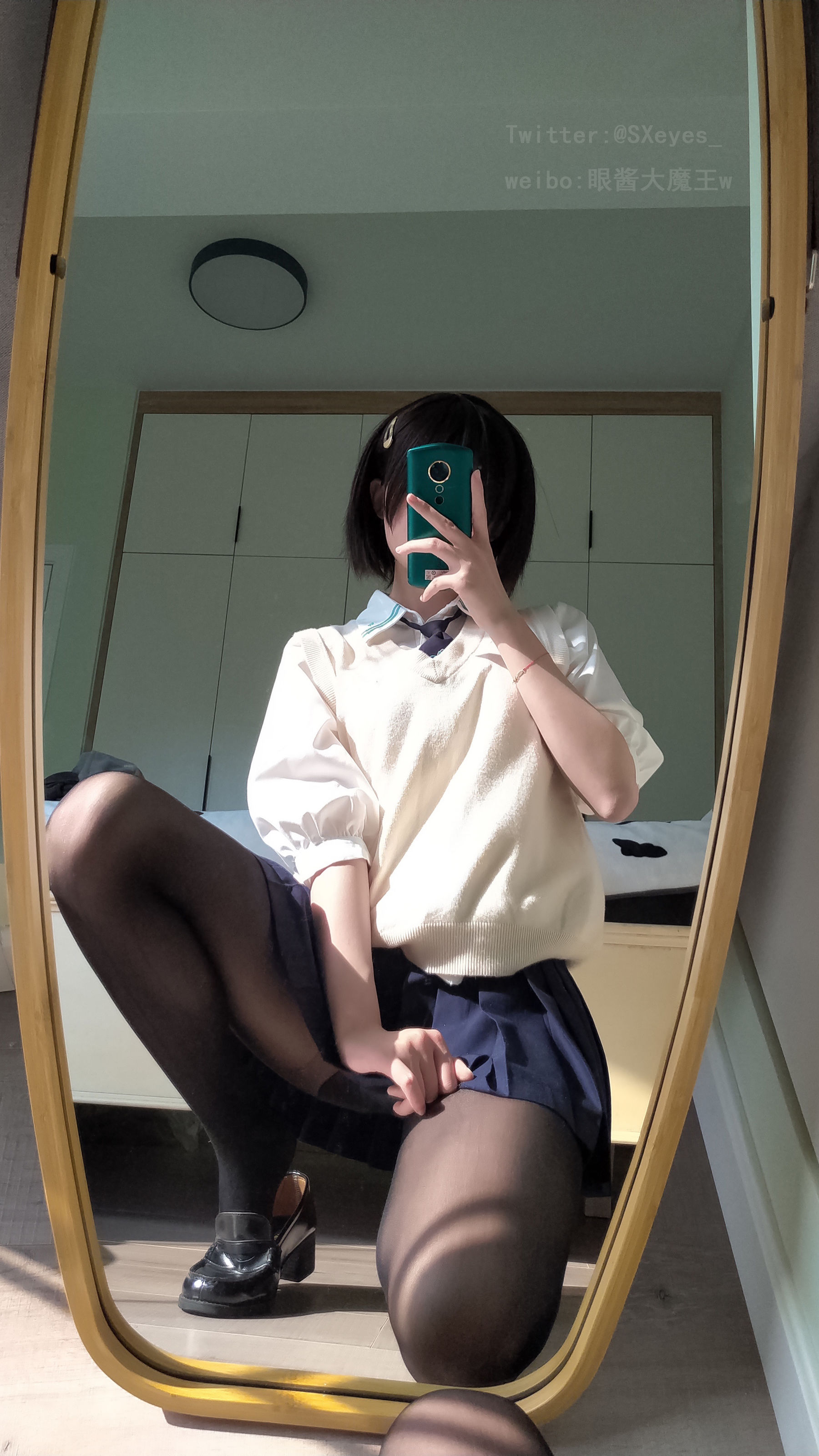 萌妹子眼酱大魔王w – 小学妹 [31P] - 秀人网免费无水印在线套图写真