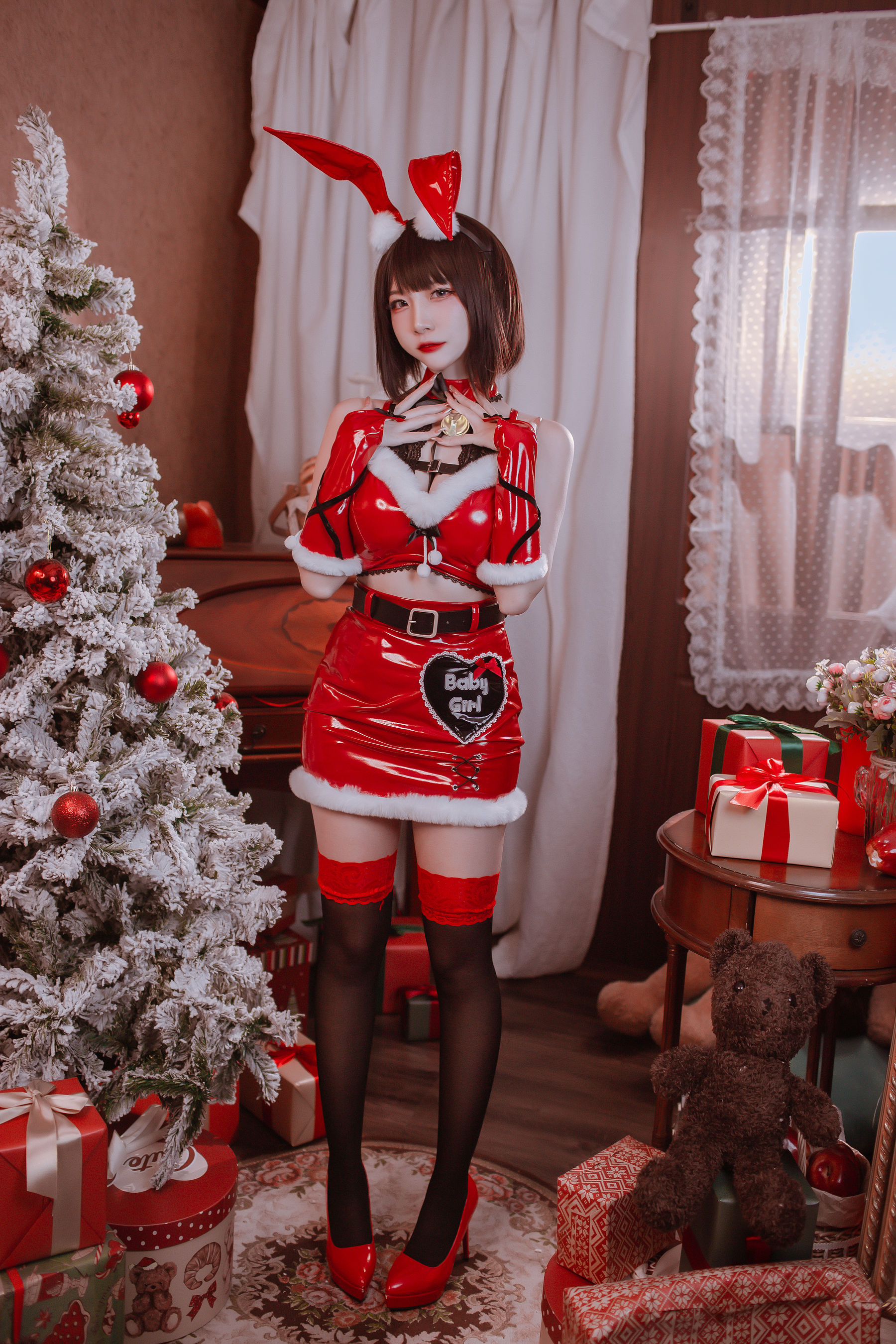 人气Coser二佐Nisa – 圣诞佐佐 [46P] - 秀人网免费无水印在线套图写真