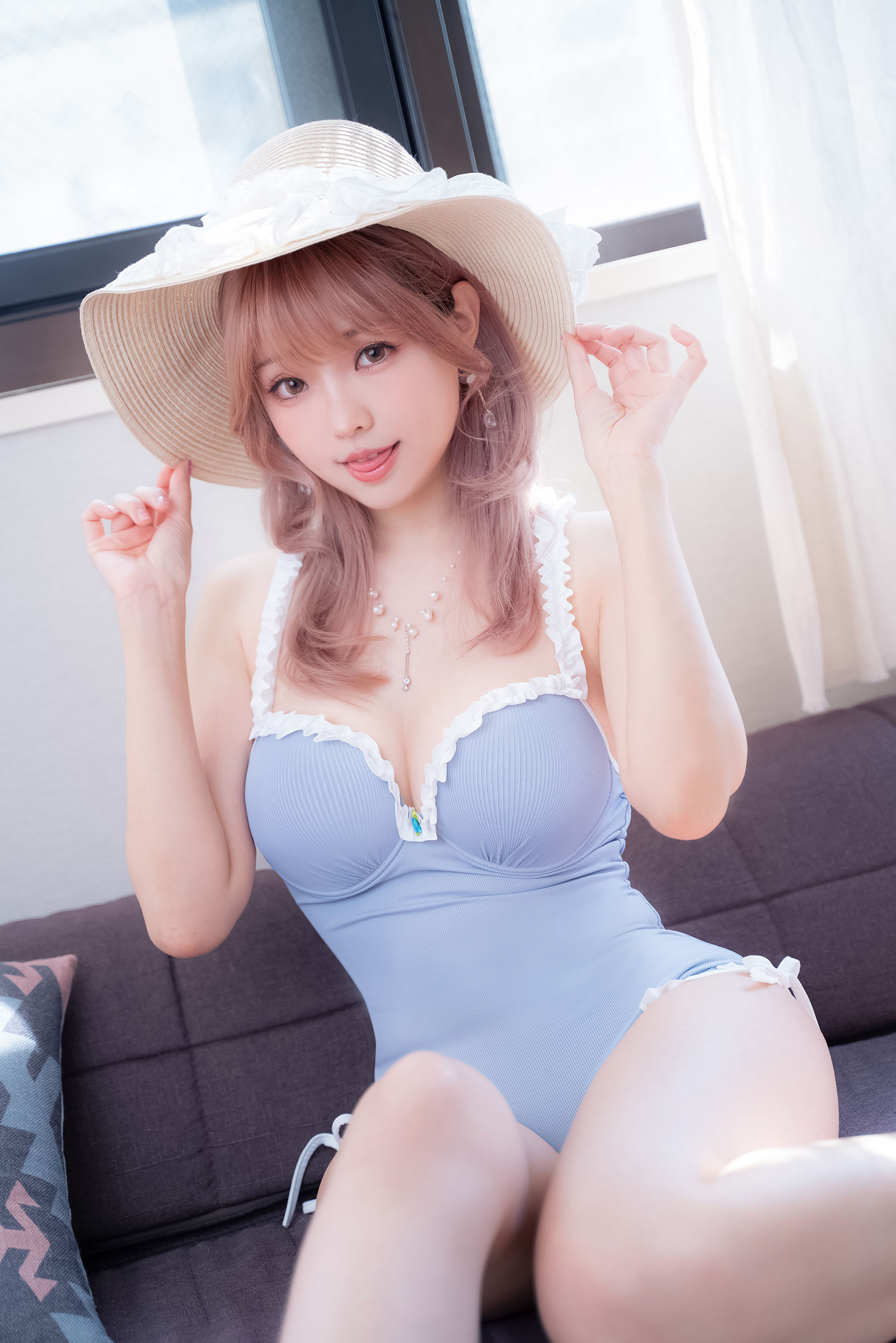 Ely_eee(ElyEE子) – Mist Blue Lady [37P] - 秀人网免费无水印在线套图写真