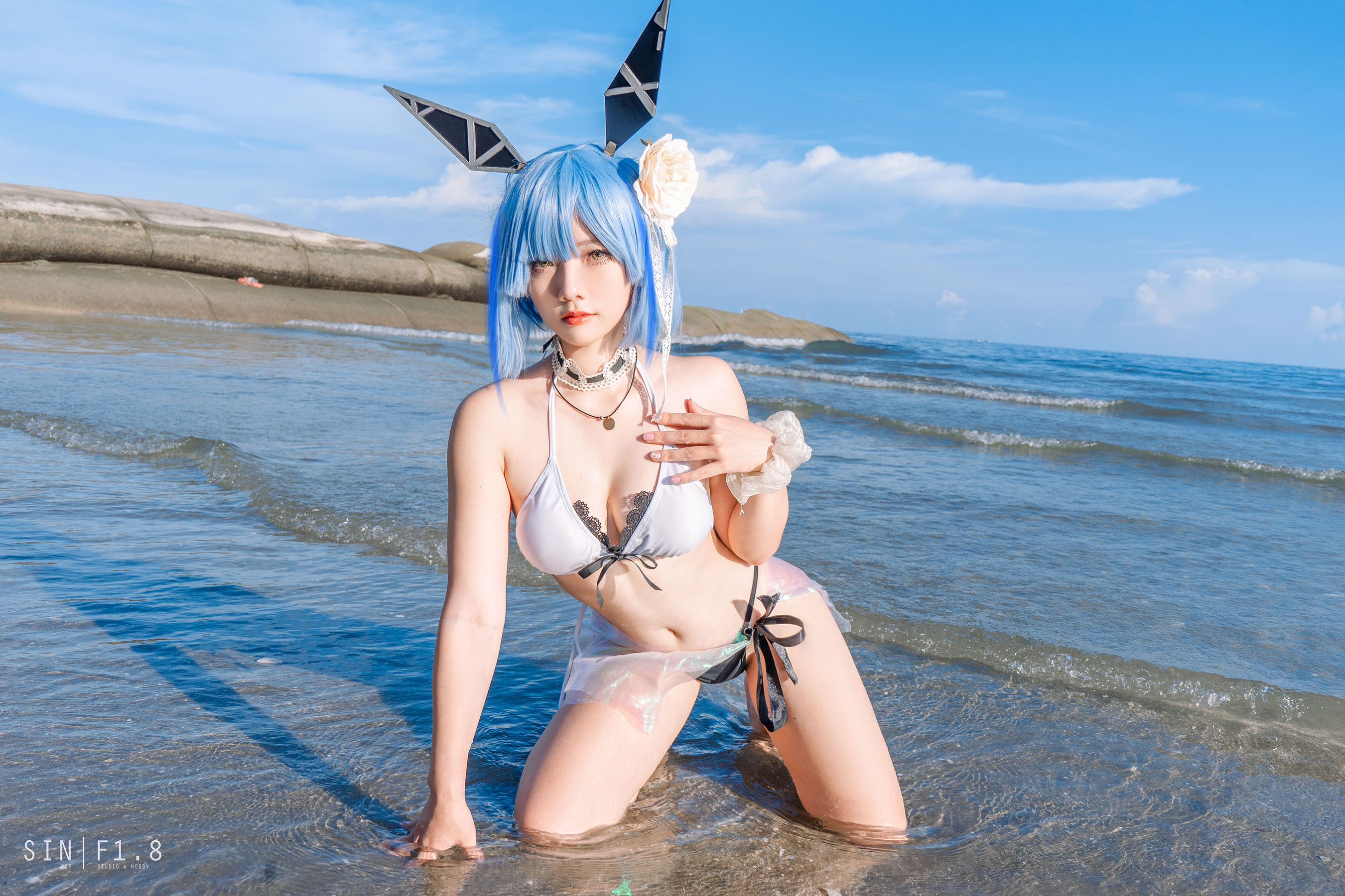 Messie Huang – Gascogne swimsuit [20P] - 秀人网免费无水印在线套图写真