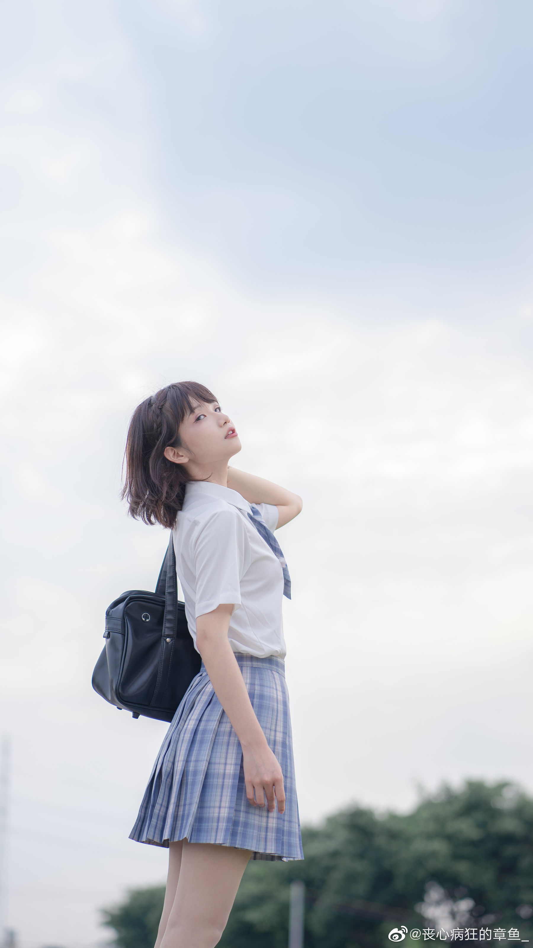 动漫博主阿了个fifi – JK日常 [17P] - 秀人网免费无水印在线套图写真