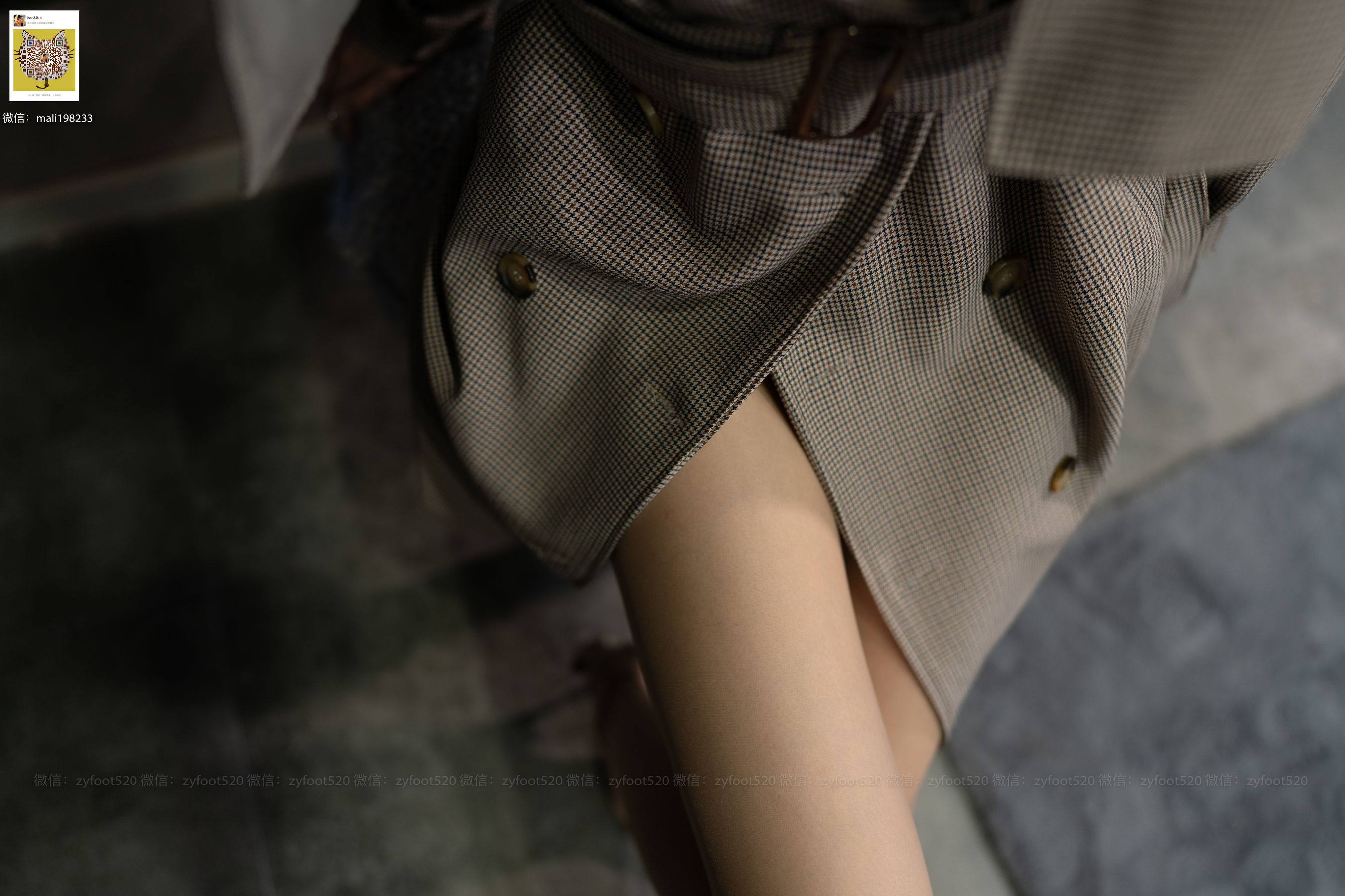 [ISS尤好物系列] 诗微 收腰风衣 [71P] - 秀人网免费无水印在线套图写真