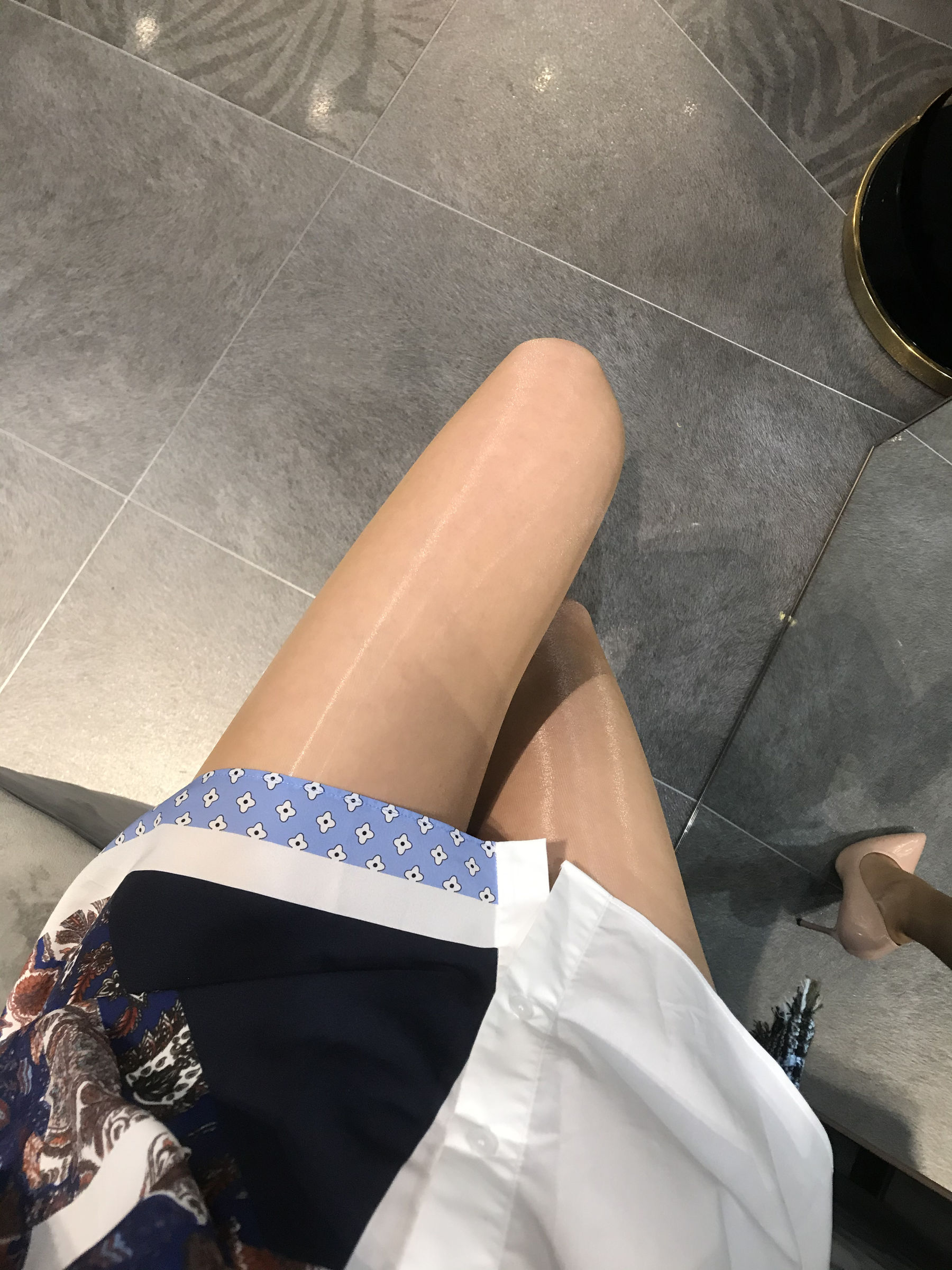 丝足博主麋鹿_Monroe 2020.04.29 肉色亮丝 [63P] - 秀人网免费无水印在线套图写真