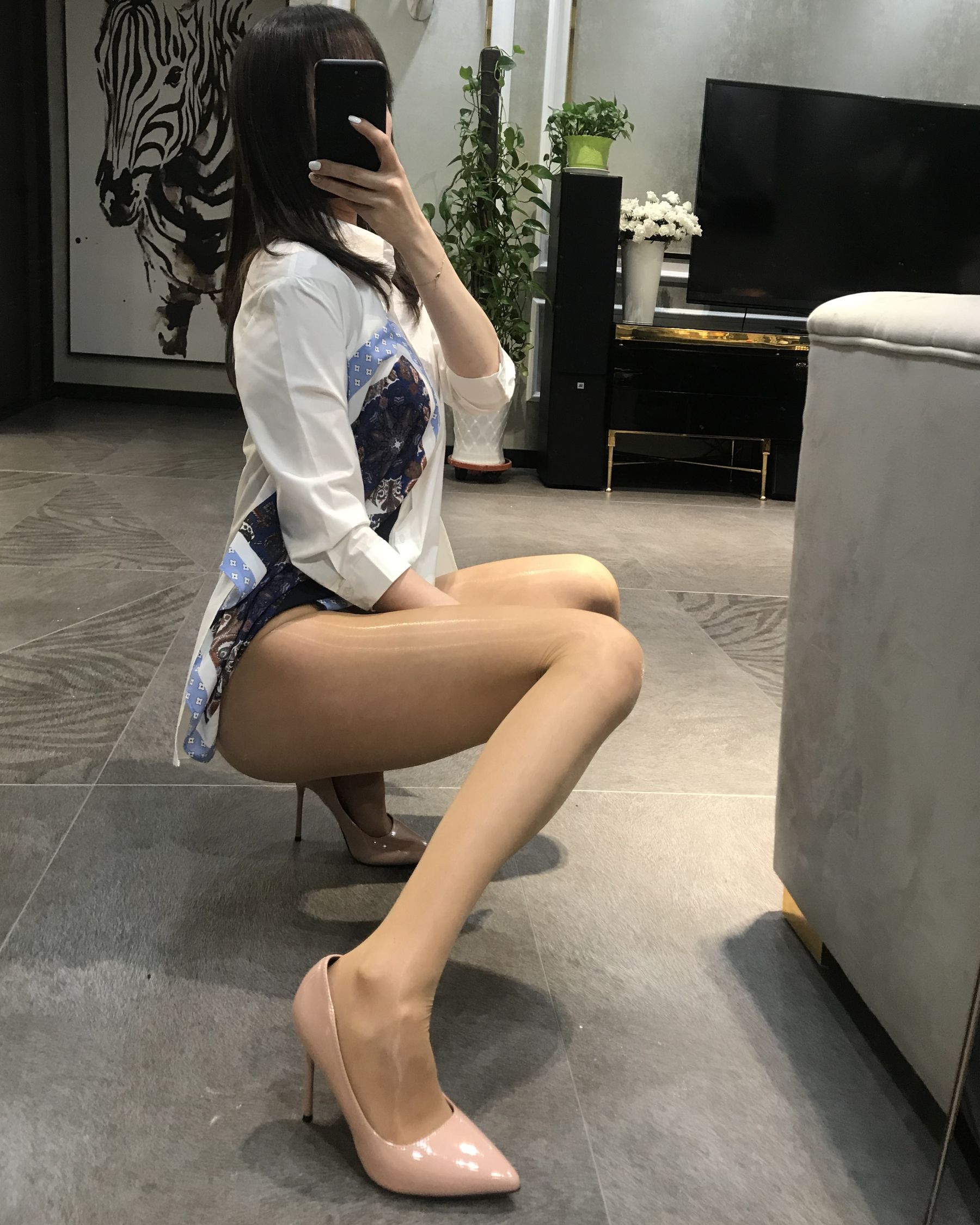 丝足博主麋鹿_Monroe 2020.04.29 肉色亮丝 [63P] - 秀人网免费无水印在线套图写真