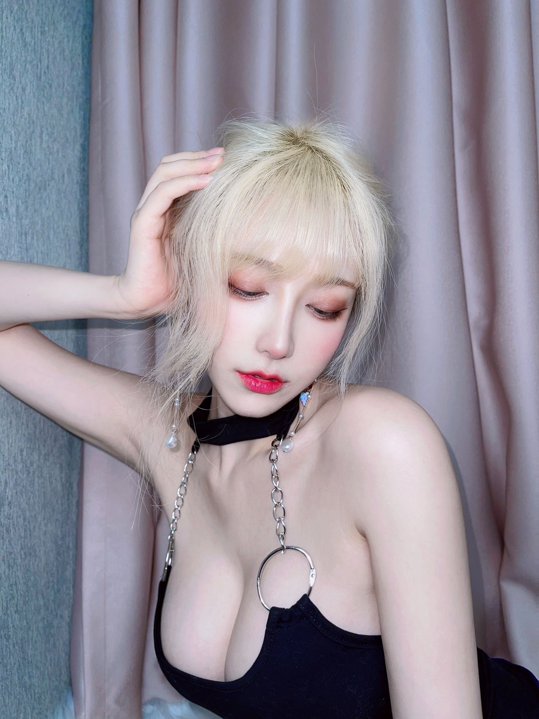 人气Coser啾小妍 – 金发芭比 [40P] - 秀人网免费无水印在线套图写真