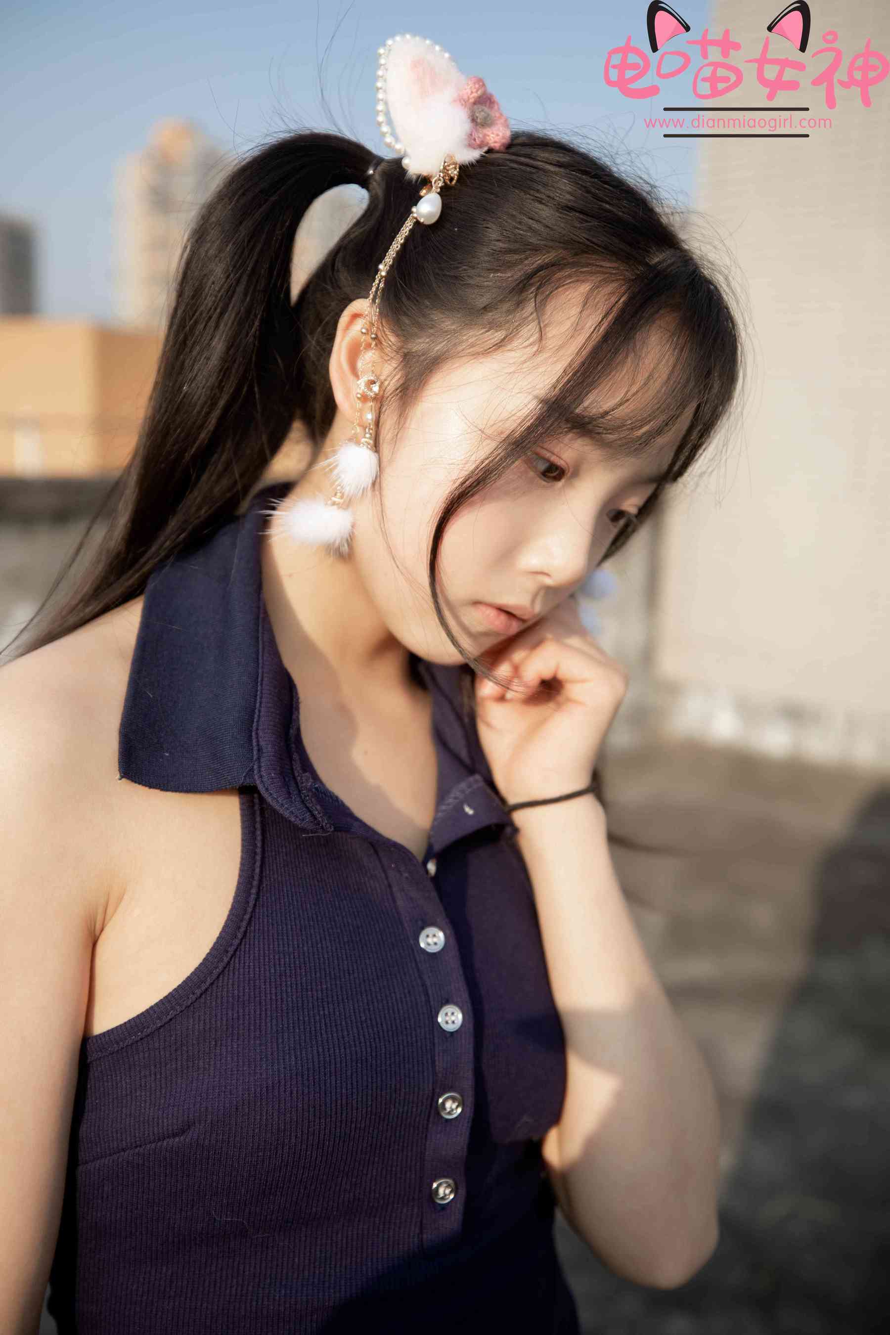 电喵女神 – 灵唯 天台 [77P] - 秀人网免费无水印在线套图写真