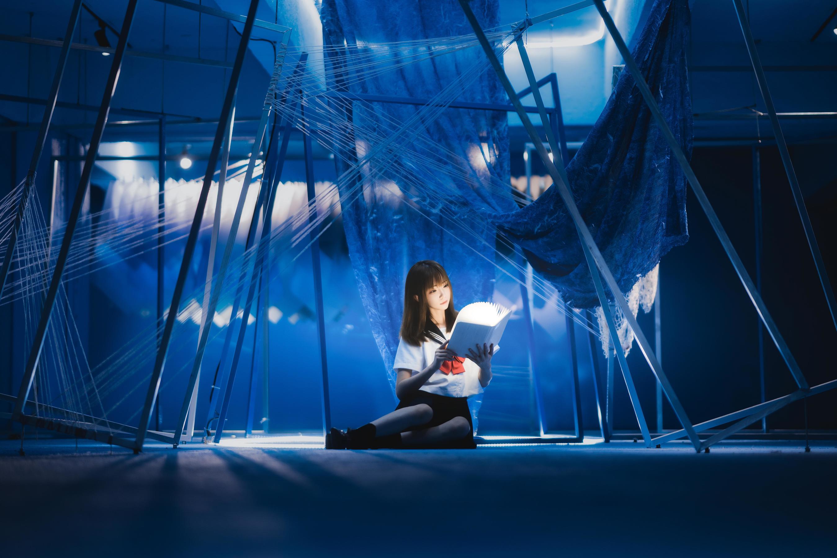 动漫博主Kitaro_绮太郎 – 十分之七的蓝 [25P] - 秀人网免费无水印在线套图写真