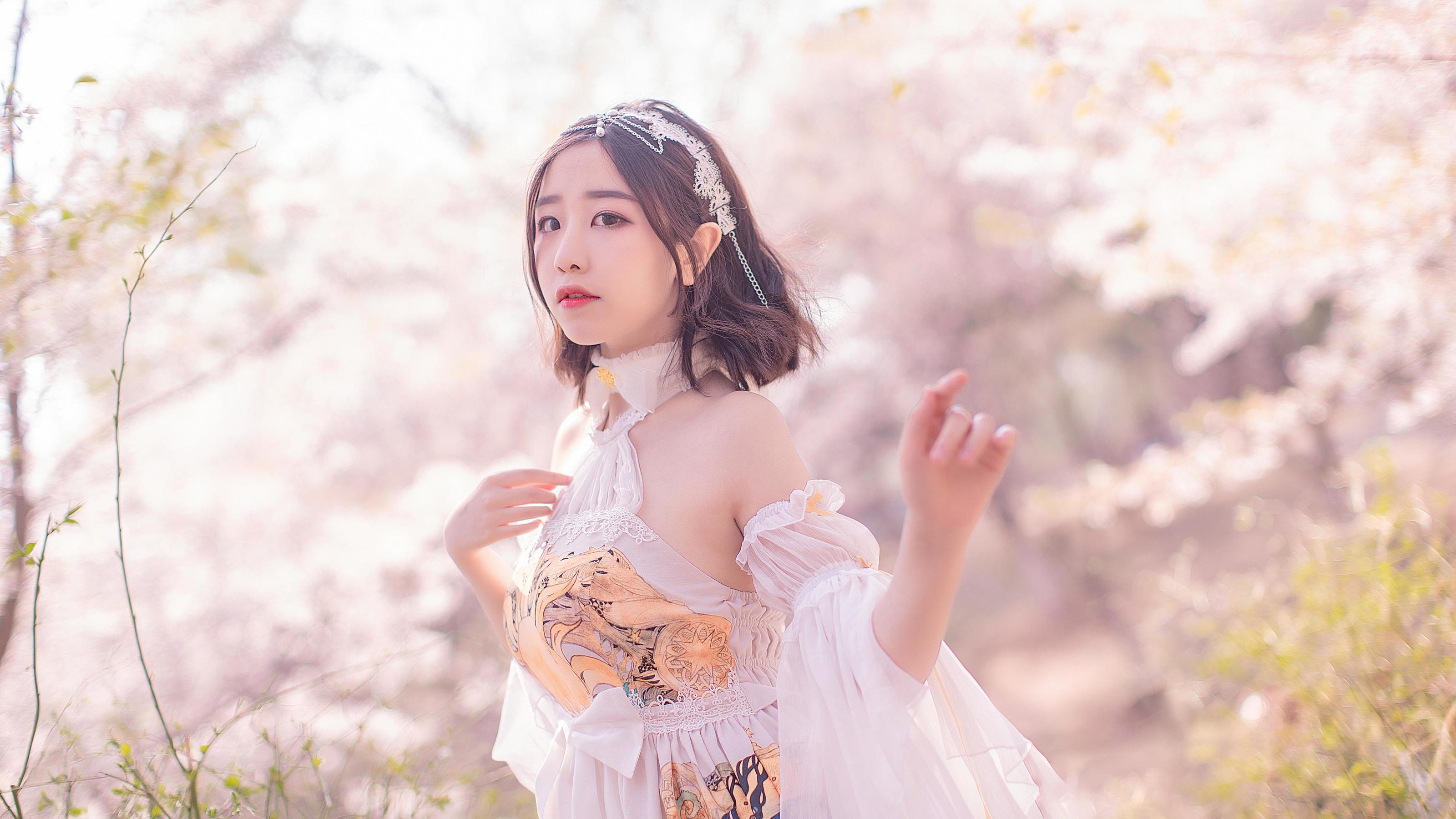 动漫博主穆零Mu0 – 花情 [19P] - 秀人网免费无水印在线套图写真