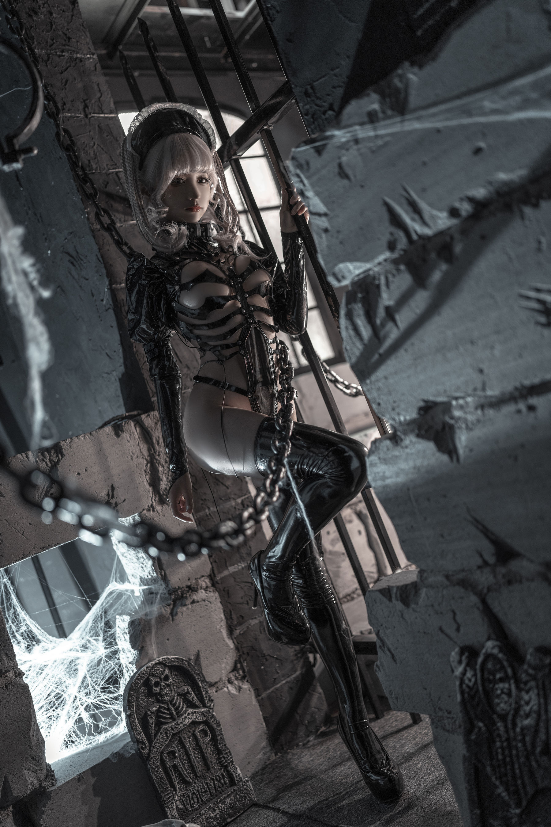 动漫博主蠢沫沫 – 生日福利 [25P] - 秀人网免费无水印在线套图写真