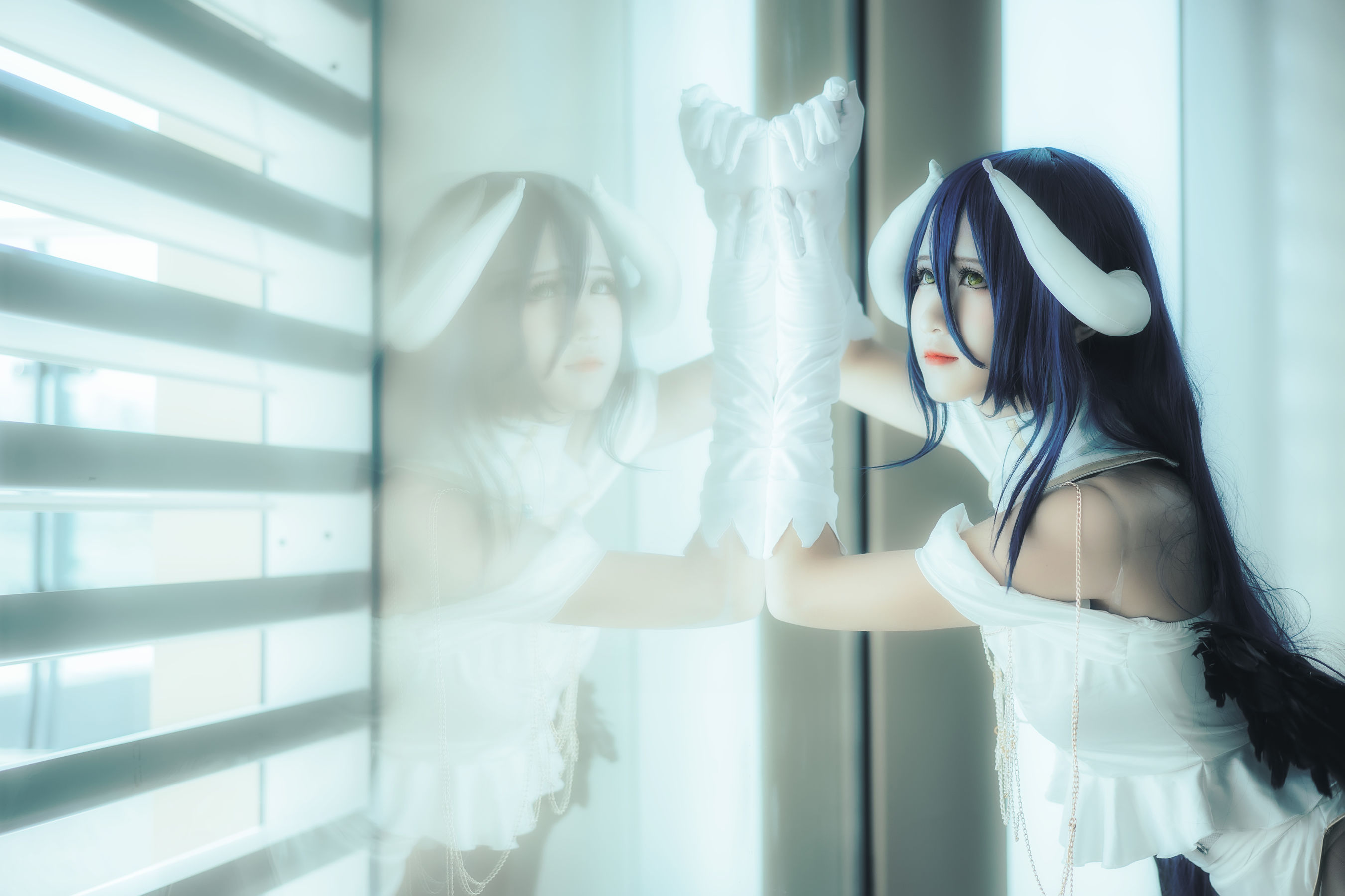 微博妹子三度_69 – 雅儿贝德 [9P] - 秀人网免费无水印在线套图写真