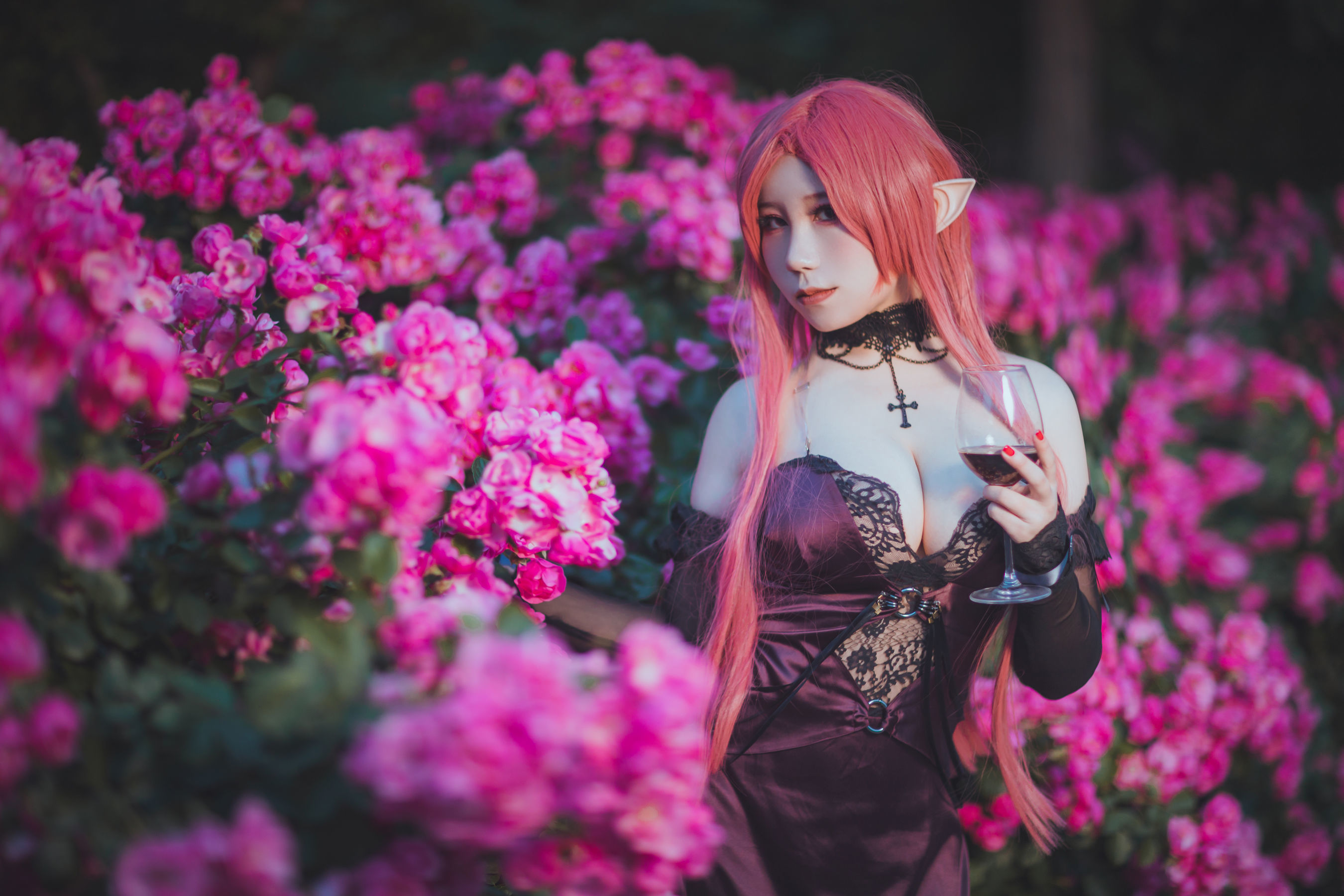 动漫博主从从从从鸾 约克公爵 [53P] - 秀人网免费无水印在线套图写真