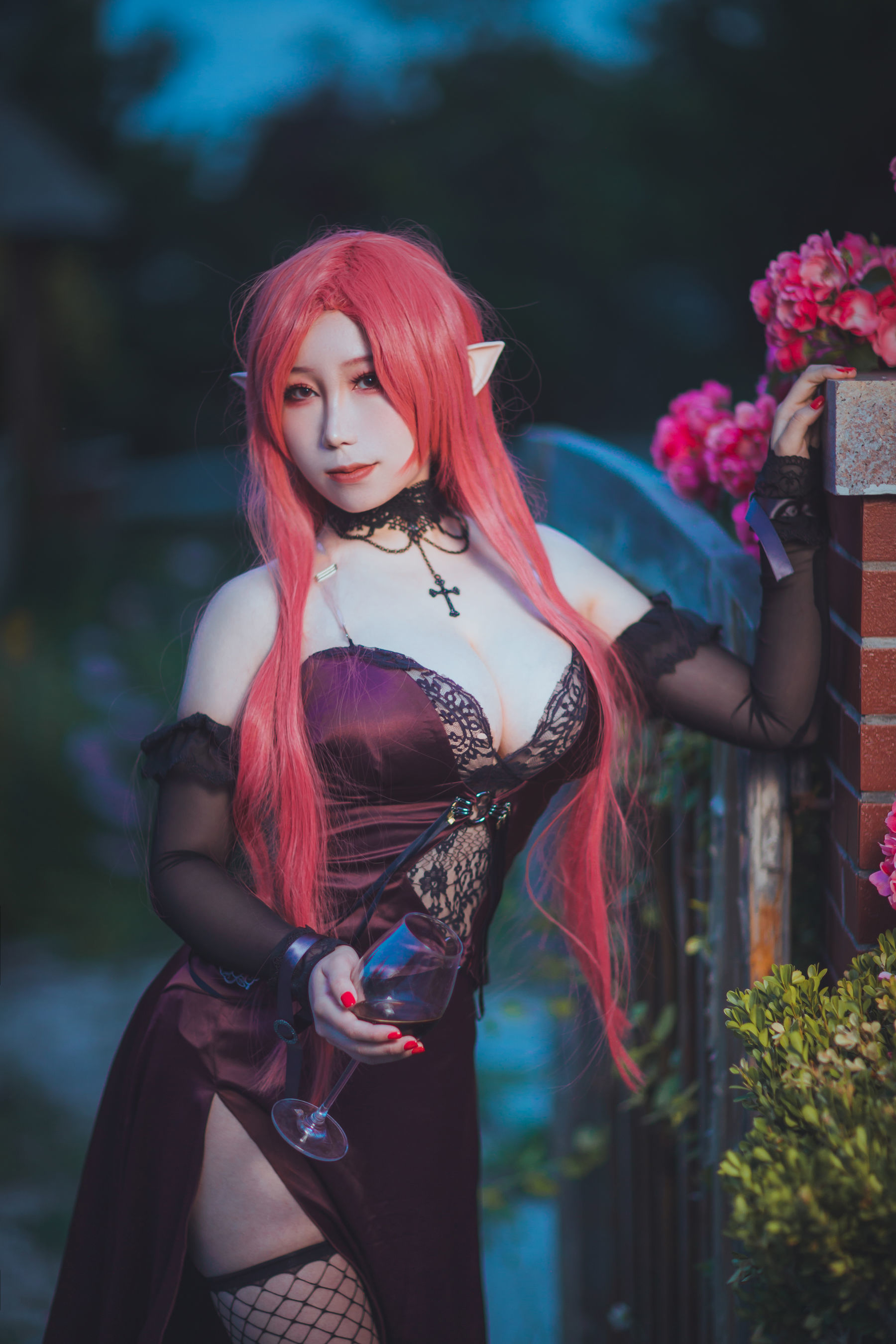 动漫博主从从从从鸾 约克公爵 [53P] - 秀人网免费无水印在线套图写真