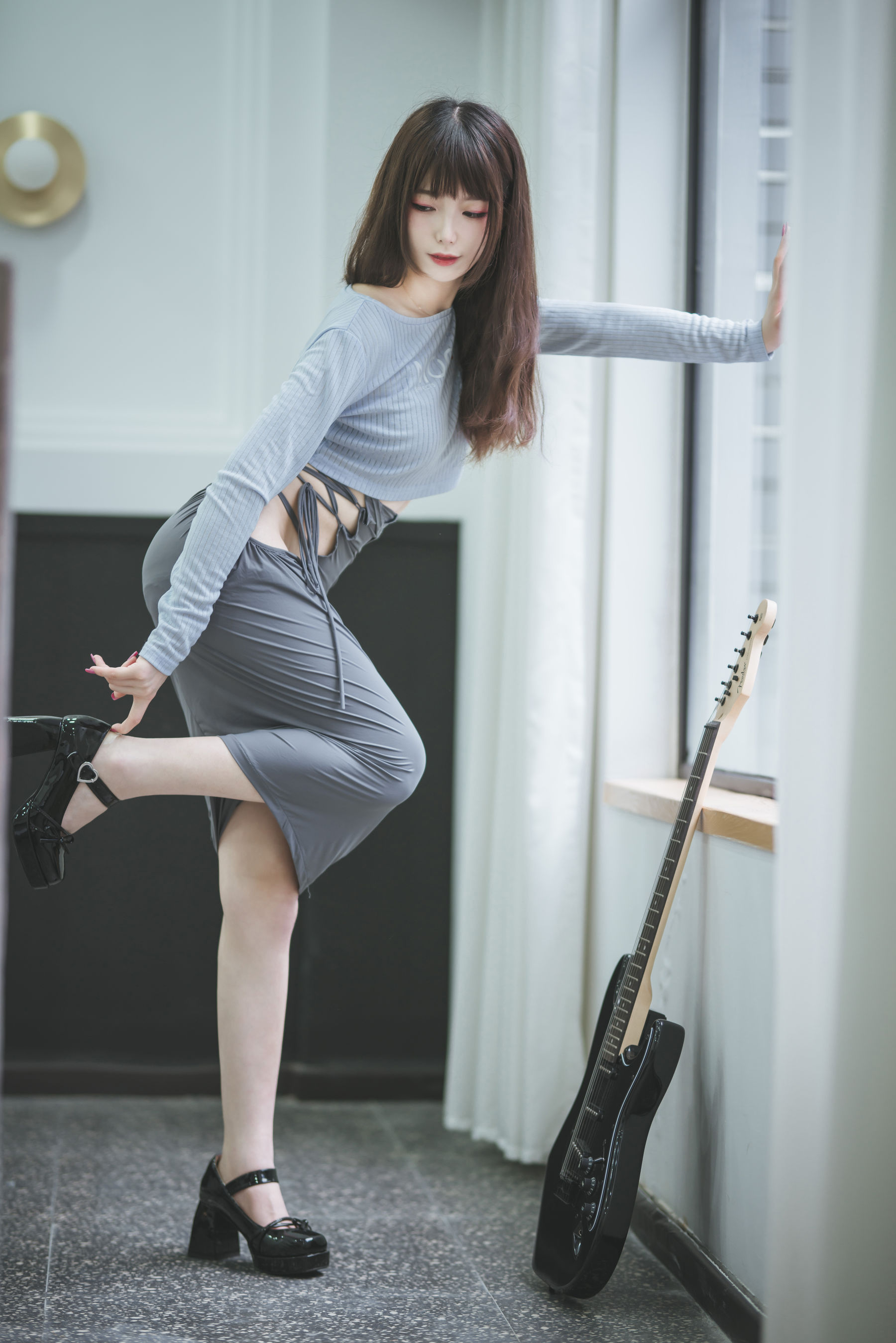 动漫博主封疆疆v – 吉他妹妹 [40P] - 秀人网免费无水印在线套图写真