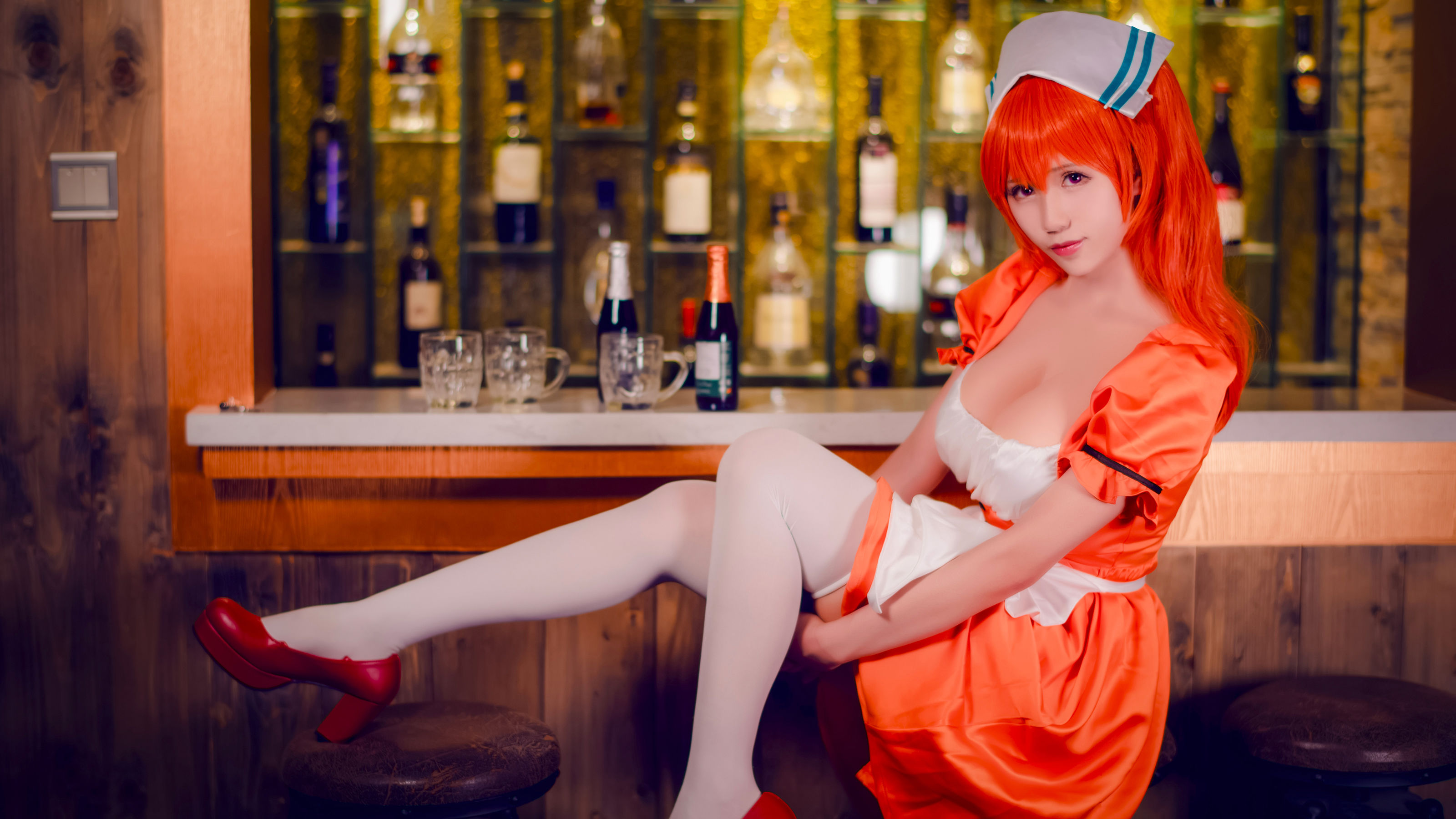 The Vagrant Cosplay Album – 蓬莱山雅祈《酒吧萝莉》 [19P] - 秀人网免费无水印在线套图写真