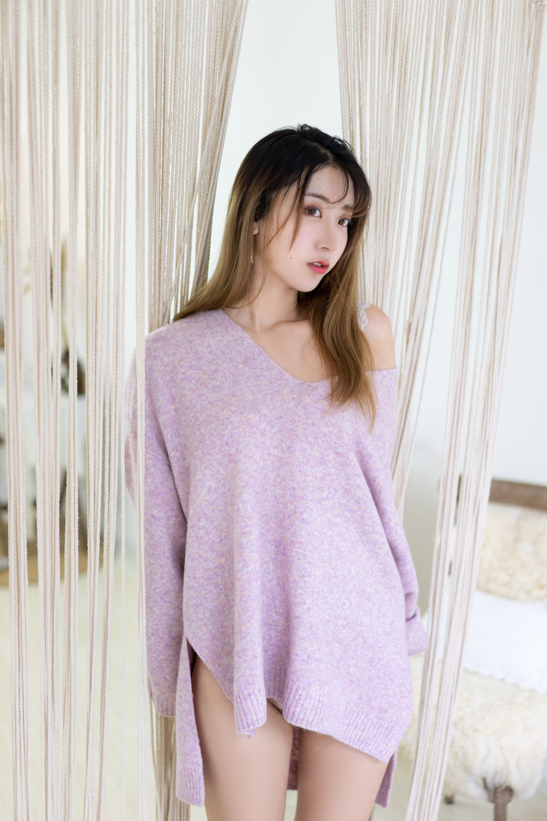 人气Coser黑川 年上彼女 紫色毛衣 [14P] - 秀人网免费无水印在线套图写真