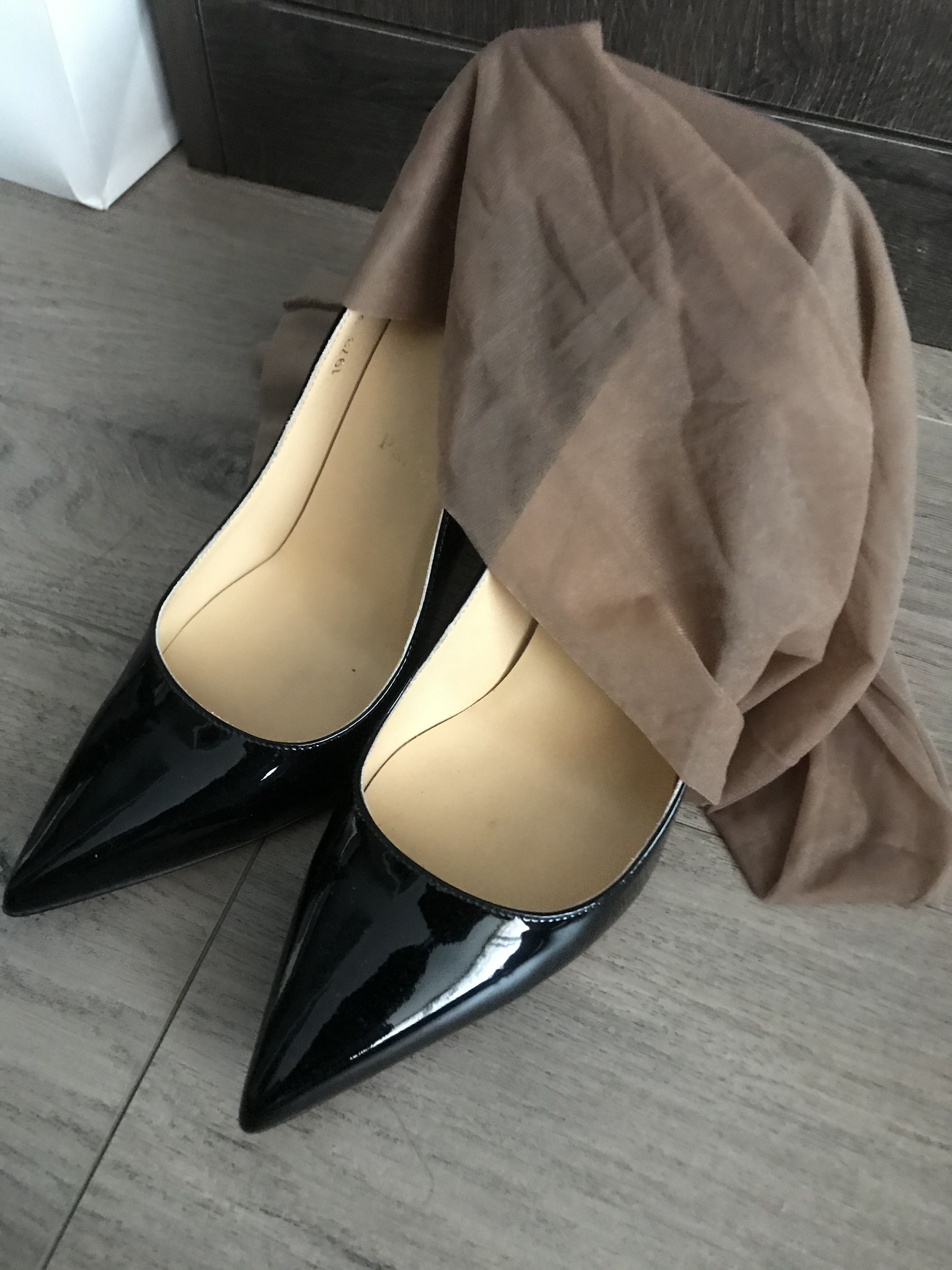 丝足博主麋鹿_Monroe 2020.08.16 丝绸般的柔滑 [49P] - 秀人网免费无水印在线套图写真